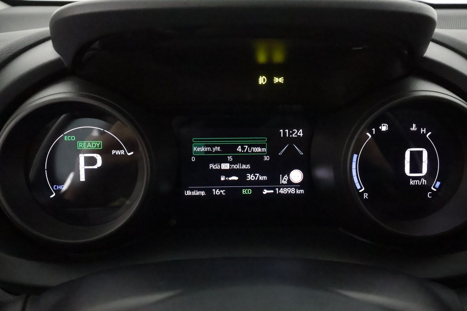 TOYOTA YARIS 2020 1,5 Hybrid Style **Adapt.vakkari / Digimittaristo / Apple&Android / P.kamera / LED / Lohkolämmitin** - Sisätilanlämmitin / Ratinlämmitin