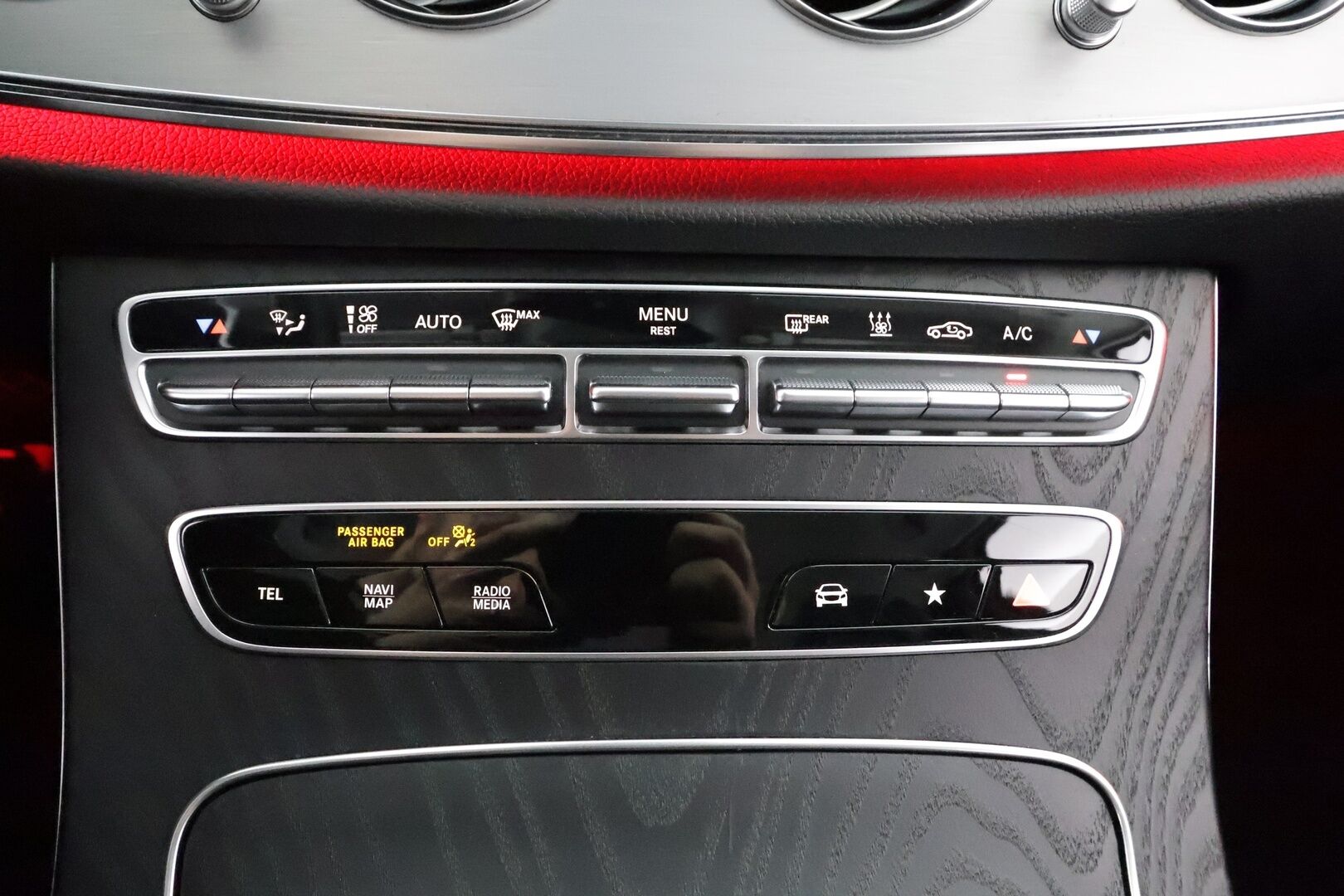 Mercedes-Benz E 2021 300de T A Business Edition EQ Power * Widescreen / Distronic / Multibeam / P.kamera / Sportpenkit / Navi / Kaistavahti * - *2x Latauskaapelit / Kahdet renkaat*