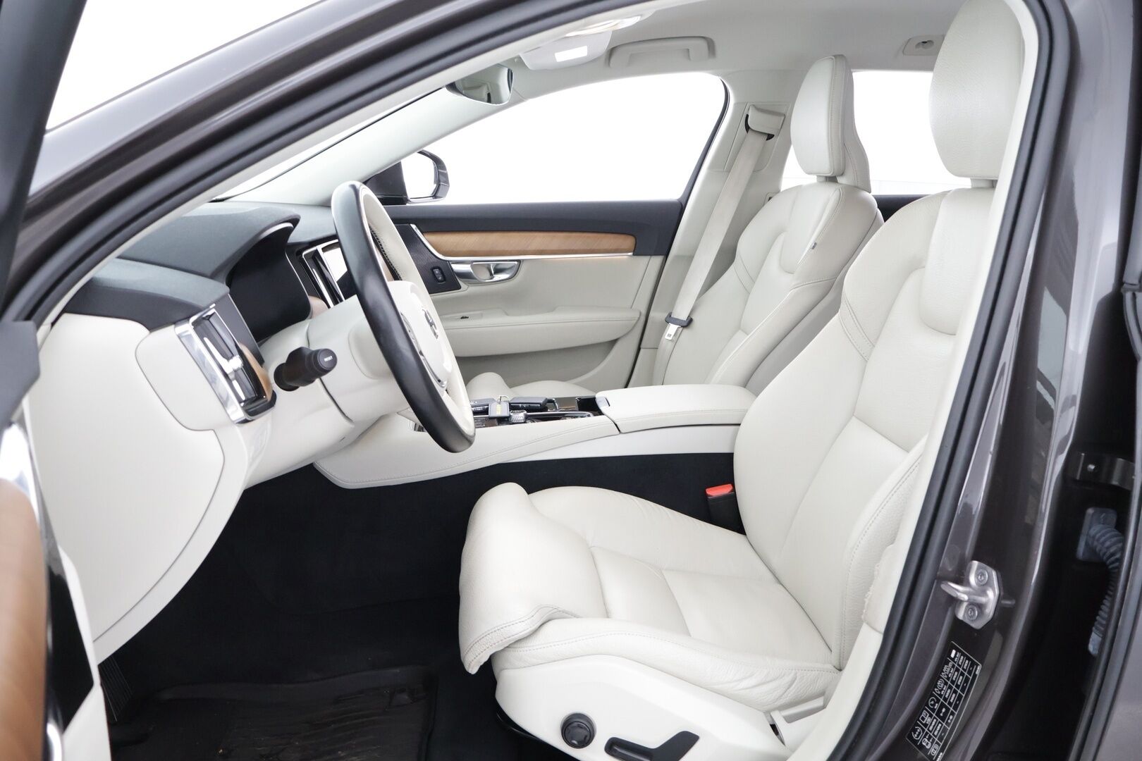 Volvo V90 2022 T6 AWD Inscription Expression *Webasto / Pilot Assist / Harman/Kardon / P-kamera / Koukku / Sporttinahat / KeylessGo* - 2x Alumiinivanteet / BLIS / Vaalea nahkasisusta!