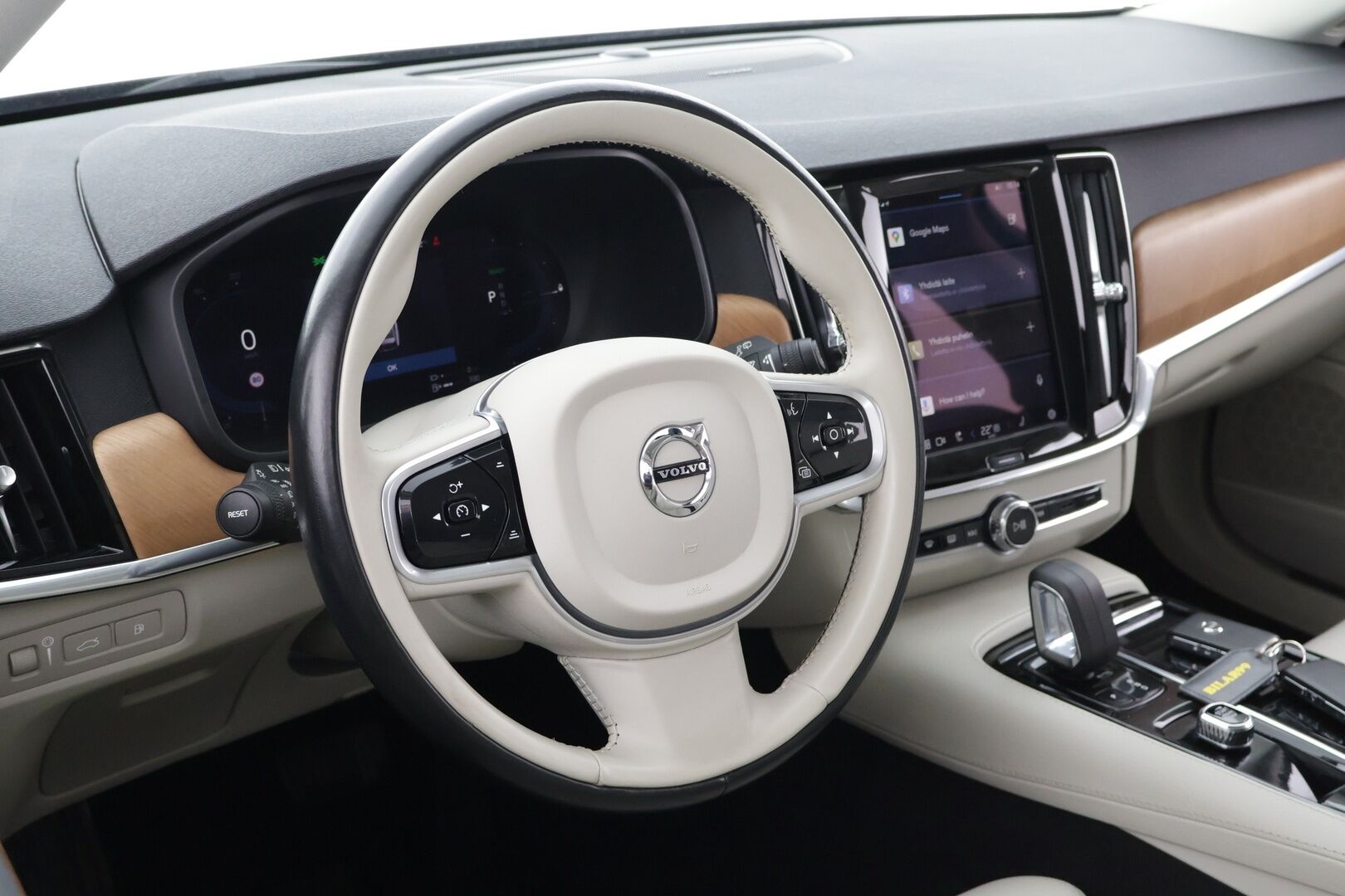 Volvo V90 2022 T6 AWD Inscription Expression *Webasto / Pilot Assist / Harman/Kardon / P-kamera / Koukku / Sporttinahat / KeylessGo* - 2x Alumiinivanteet / BLIS / Vaalea nahkasisusta!