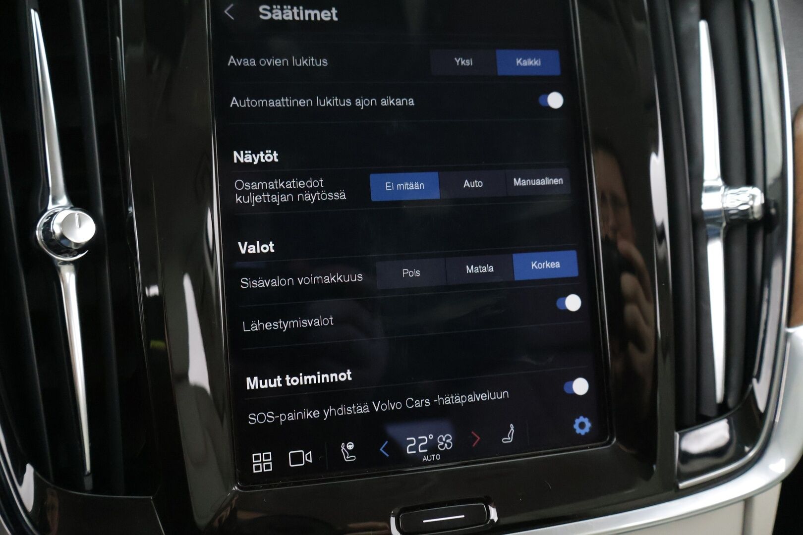 Volvo V90 2022 T6 AWD Inscription Expression *Webasto / Pilot Assist / Harman/Kardon / P-kamera / Koukku / Sporttinahat / KeylessGo* - 2x Alumiinivanteet / BLIS / Vaalea nahkasisusta!