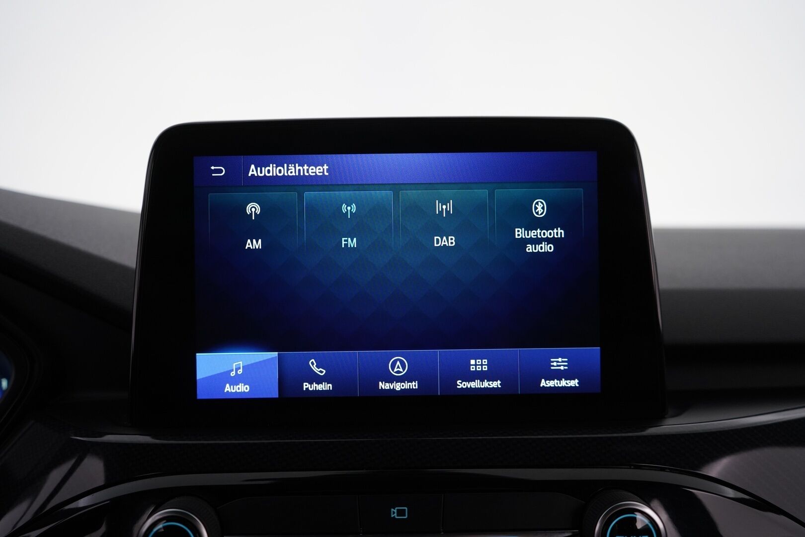 FORD KUGA 2020 2,5 (PHEV) FWD ST-Line *ACC / B&O / Peruutuskamera / KeylessGo / Koukku / Lämm.Tuulilasi / - Kahdet renkaat alumiinivantein / viimeisin huolto 142tkm, 23.02.2026 / 2x laturit - HULLUT AVAJAISHULINAT KORKOTARJOUS 3,29 %