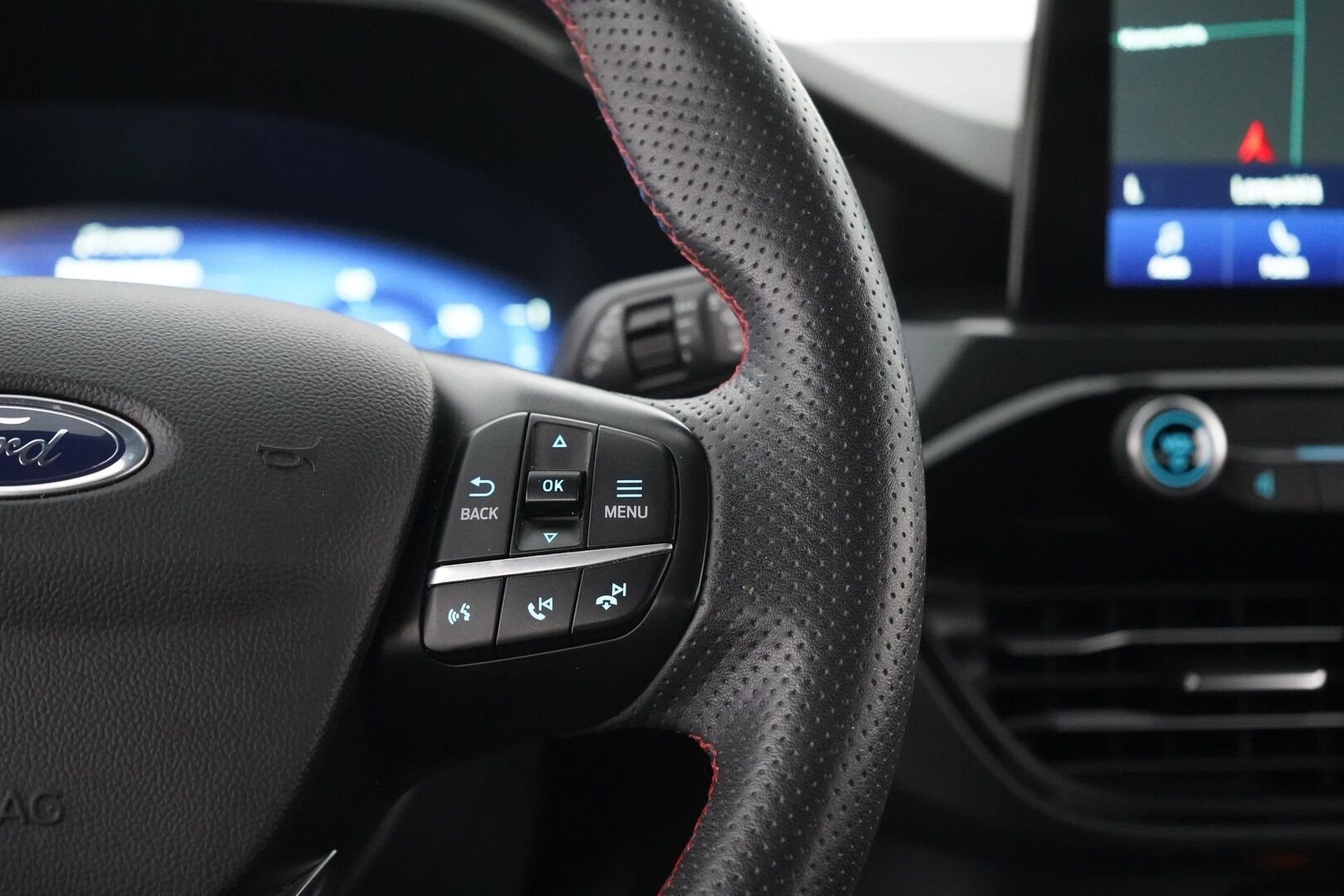 FORD KUGA 2020 2,5 (PHEV) FWD ST-Line *ACC / B&O / Peruutuskamera / KeylessGo / Koukku / Lämm.Tuulilasi / - Kahdet renkaat alumiinivantein / viimeisin huolto 142tkm, 23.02.2026 / 2x laturit - HULLUT AVAJAISHULINAT KORKOTARJOUS 3,29 %