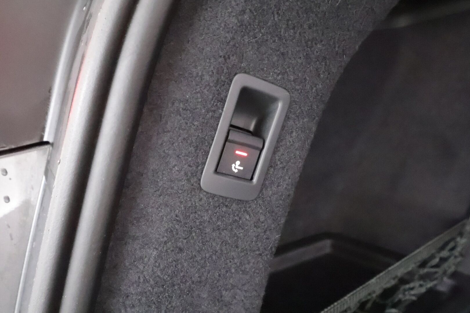 Audi S6 e-tron 2025 Avant quattro - | ACC | ILP | Koukku | B&O | HUD | 360° | Matrix | Muistipenkki | Ilma-alusta | Matkustajan näyttö | Kaistaohjaus | BSM | Nahka-alcantara | Keyless | - KORKO VAIN 3,99 %
