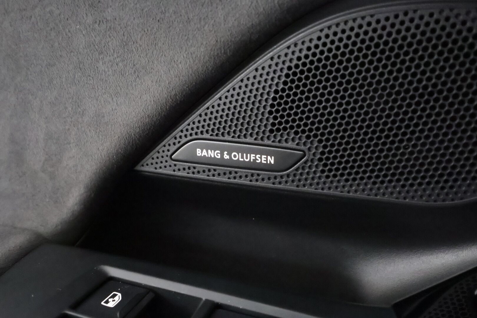 Audi S6 e-tron 2025 Avant quattro - | ACC | ILP | Koukku | B&O | HUD | 360° | Matrix | Muistipenkki | Ilma-alusta | Matkustajan näyttö | Kaistaohjaus | BSM | Nahka-alcantara | Keyless | - KORKO VAIN 3,99 %