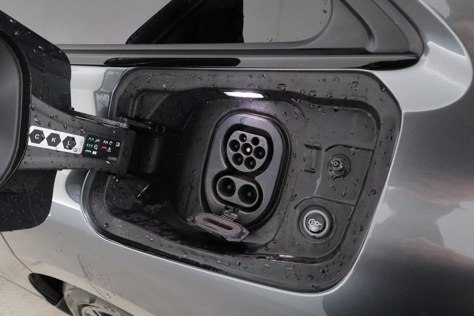 Audi S6 e-tron 2025 Avant quattro - | ACC | ILP | Koukku | B&O | HUD | 360° | Matrix | Muistipenkki | Ilma-alusta | Matkustajan näyttö | Kaistaohjaus | BSM | Nahka-alcantara | Keyless | - KORKO VAIN 3,99 %