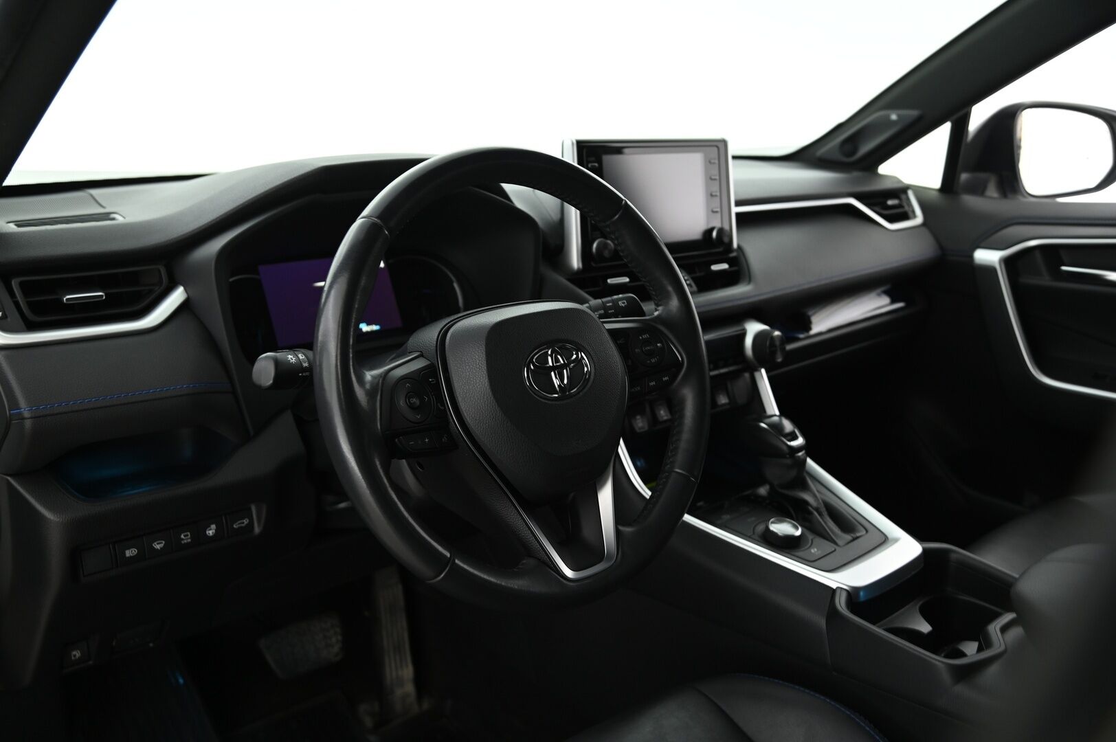 Toyota RAV4 2019 2,5 Hybrid AWD-i Style *JBL / 360 Kamera / ACC / KeylessGo / Sähköpenkki / Digitaalinen Taustapeili / S.Luukku* - 3,99 % KORKOTARJOUS TÄHÄN AUTOON - TALOUDELLINEN MAASTURI FIKSUILLA HUOLLOILLA SEKÄ KAKSIN HUIPPURENKAIN!