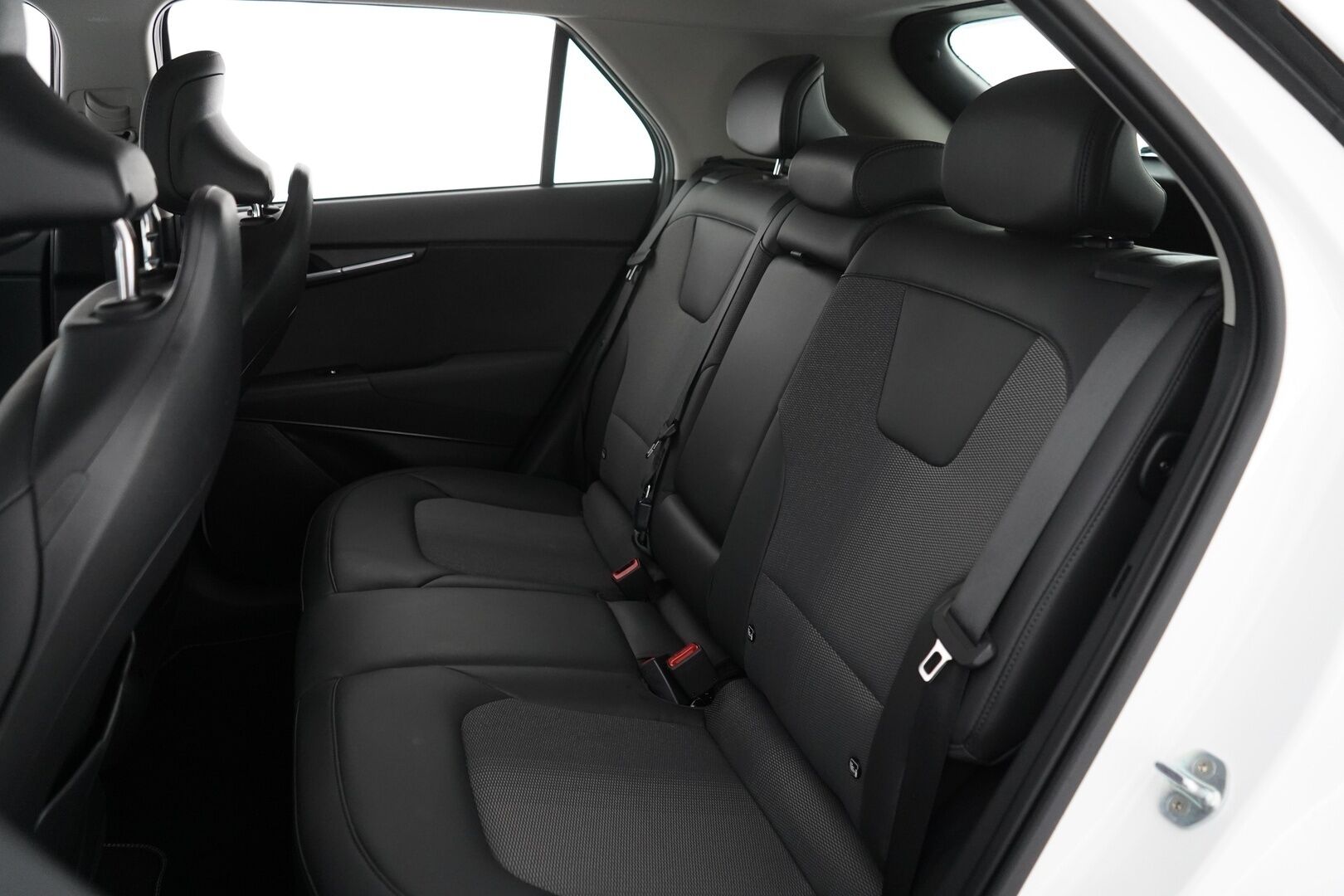 KIA NIRO 2023 Electric EX Business 64 kWh 204 hv *ACC / Kaistavahti / Keyless / Navi / Apple&Android / P.kamera / LED* - Merkkihuollettu / Facelift / Hyvät varusteet! - HULLU BLACKWEEK KORKOTARJOUS 2,49%