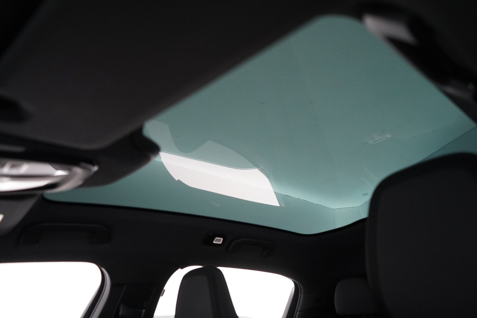POLESTAR 2 2023 Long Range Dual Motor *ACC / Lasikatto / Muistipenkki / LED / 360° / Lämpöpumppu* - SoH 94.9% / Molemmat laturit / Puhdas Carvertical
