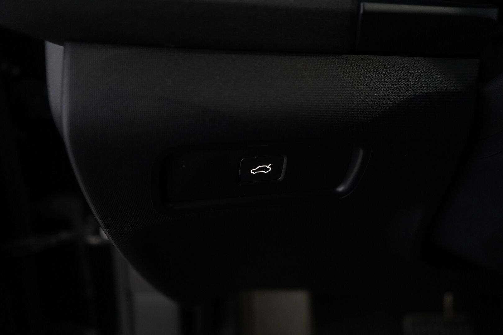 POLESTAR 2 2023 Long Range Dual Motor *ACC / Lasikatto / Muistipenkki / LED / 360° / Lämpöpumppu* - SoH 94.9% / Molemmat laturit / Puhdas Carvertical