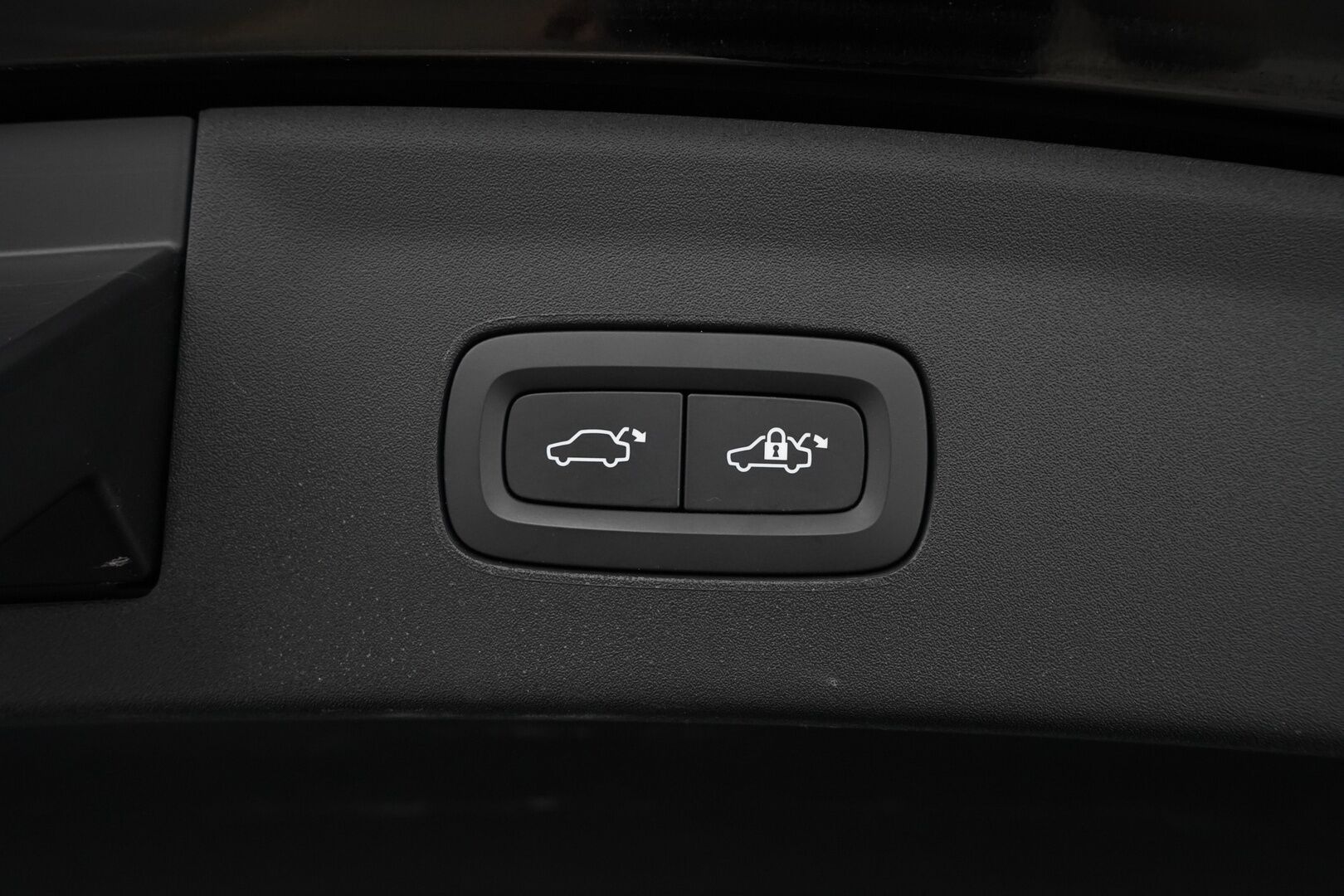 POLESTAR 2 2023 Long Range Dual Motor *ACC / Lasikatto / Muistipenkki / LED / 360° / Lämpöpumppu* - SoH 94.9% / Molemmat laturit / Puhdas Carvertical
