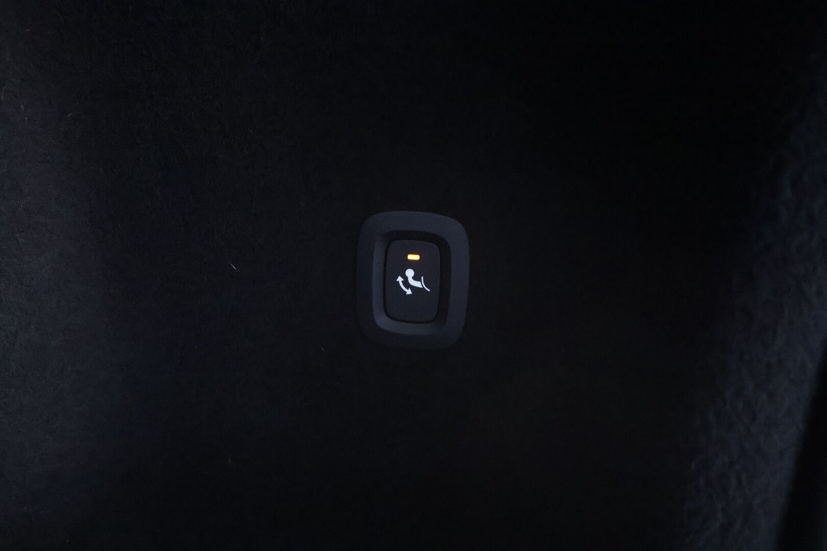 Volvo V60 2021 T6 TwE AWD Momentum aut * Webasto / Koukku / ACC / LED / P.Kamera / Navi / Kaistavahti *