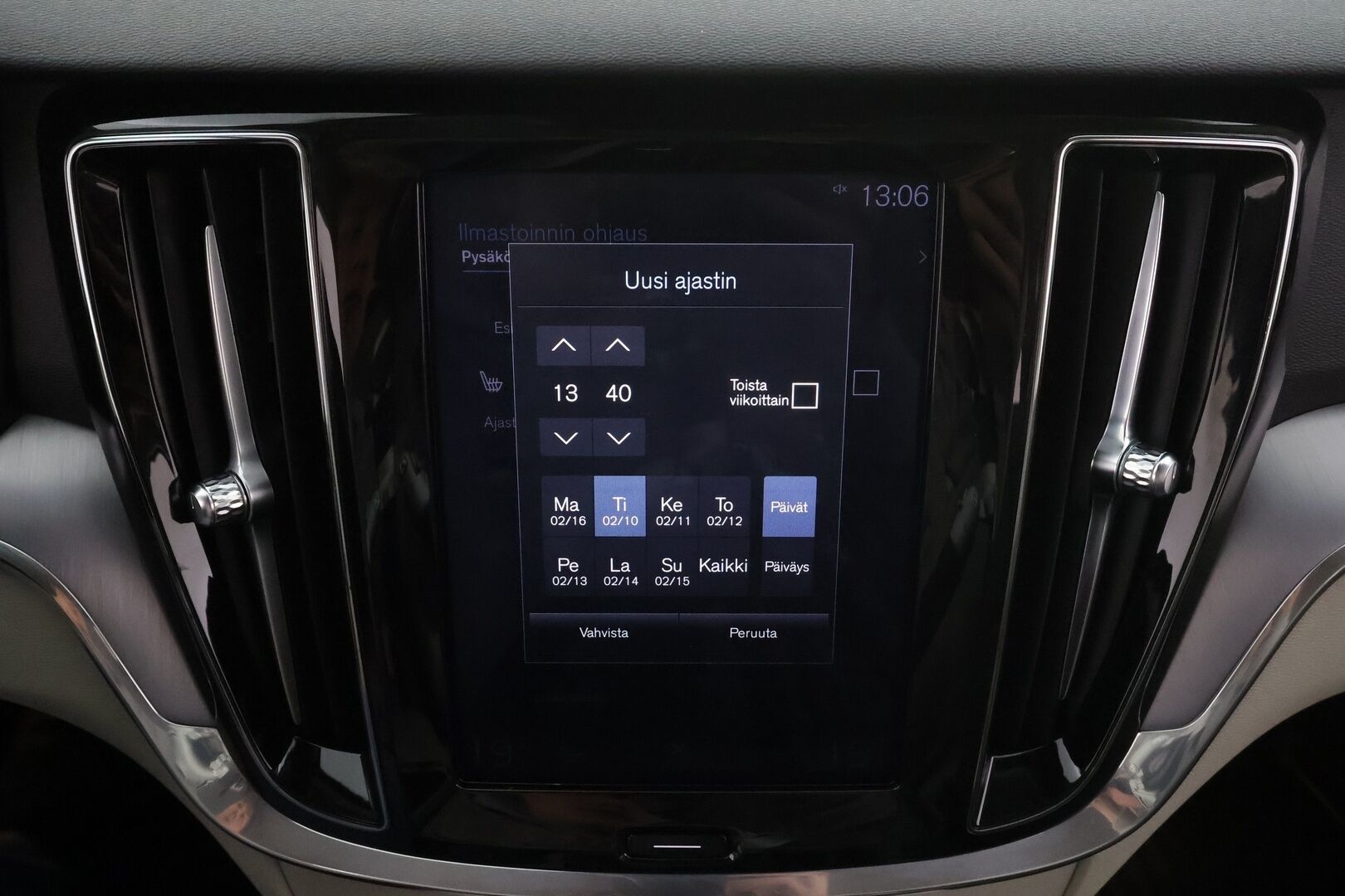 Volvo V60 2021 T6 TwE AWD Momentum aut * Webasto / Koukku / ACC / LED / P.Kamera / Navi / Kaistavahti *