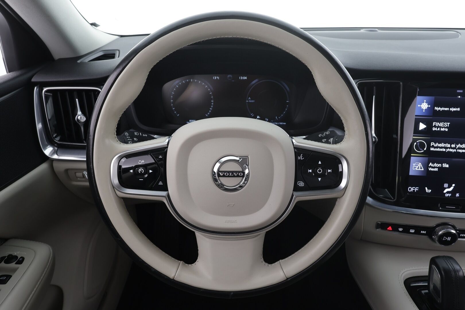 Volvo V60 2021 T6 TwE AWD Momentum aut * Webasto / Koukku / ACC / LED / P.Kamera / Navi / Kaistavahti *