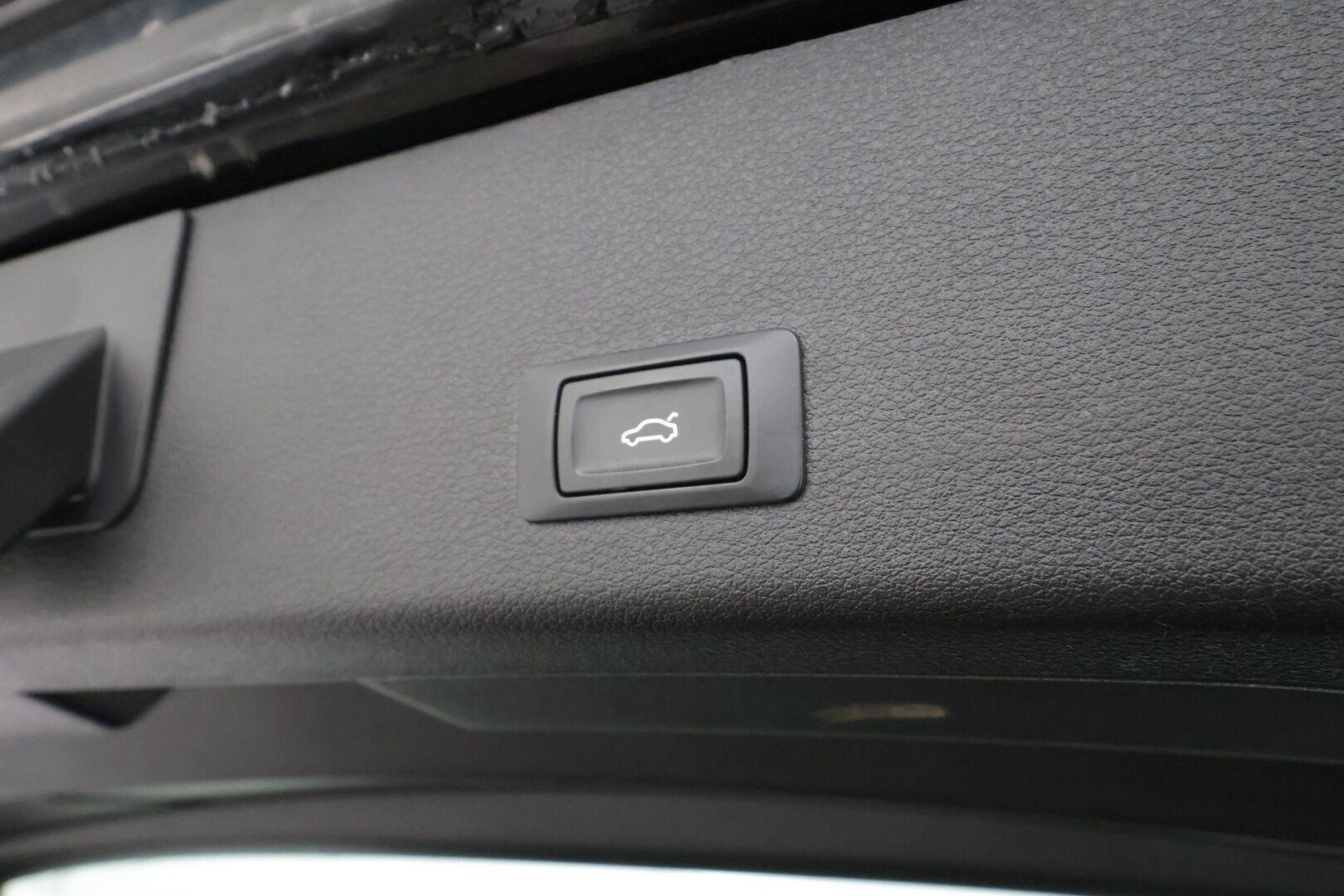 Audi e-tron 2022 55 quattro * ACC / Lisälämmitin / Muistipenkki / Nahkaverhoilu / Navi / Apple&Android * - Juuri Katsastettu! / Akku kuntotarkastettu SoH 96.1% / 2x Lataus / Kahdet Renkaat - HULLUT AVAJAISHULINAT KORKOTARJOUS 3,29 %