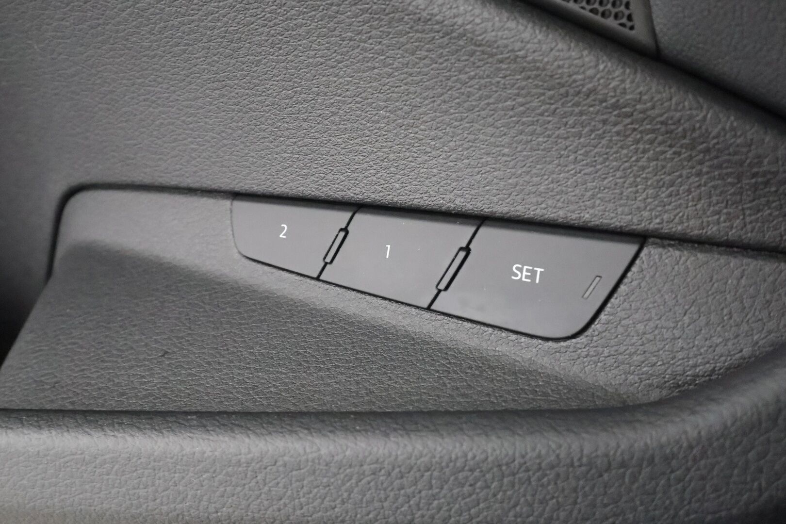 Audi e-tron 2022 55 quattro - | SoH 96,1% | ACC | Nahkasisusta | Navi | LED | Muistipenkki | 2 X Renkaat & Vanteet | 