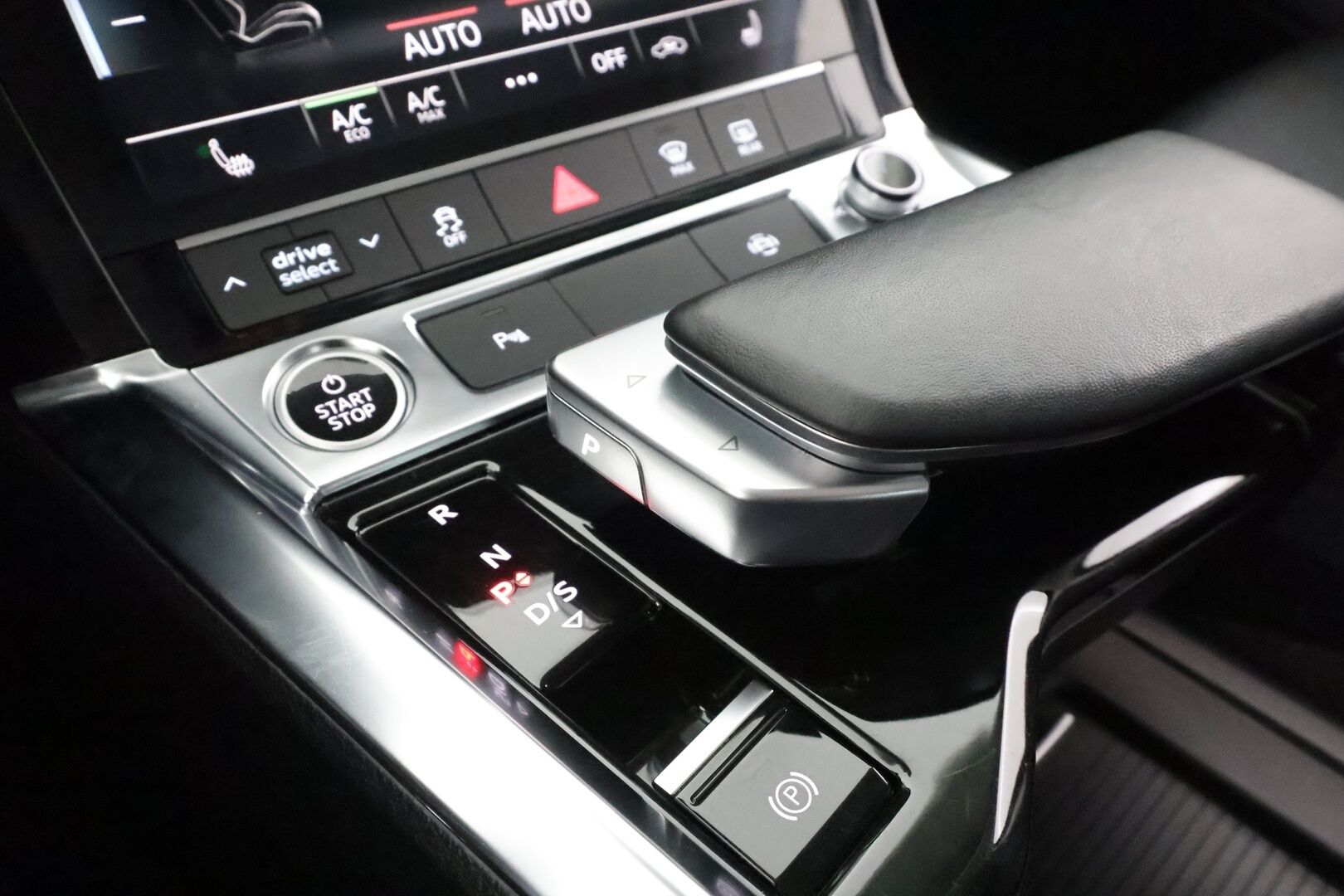 Audi e-tron 2022 55 quattro - | SoH 96,1% | ACC | Nahkasisusta | Navi | LED | Muistipenkki | 2 X Renkaat & Vanteet | 
