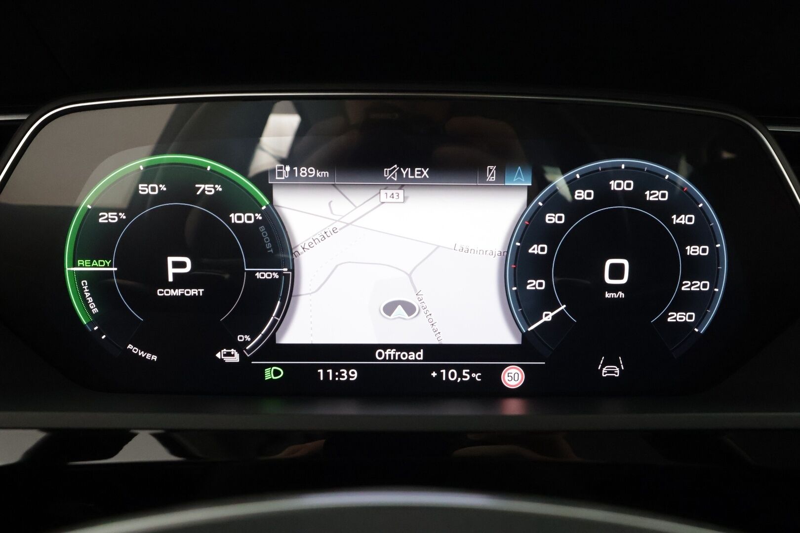 Audi e-tron 2022 55 quattro * ACC / Lisälämmitin / Muistipenkki / P.tutkat / Apple&Android / Nahkaverhoilu * - Akku kuntotarkastettu SoH 96.1% / 2x Lataus / Kahdet Renkaat