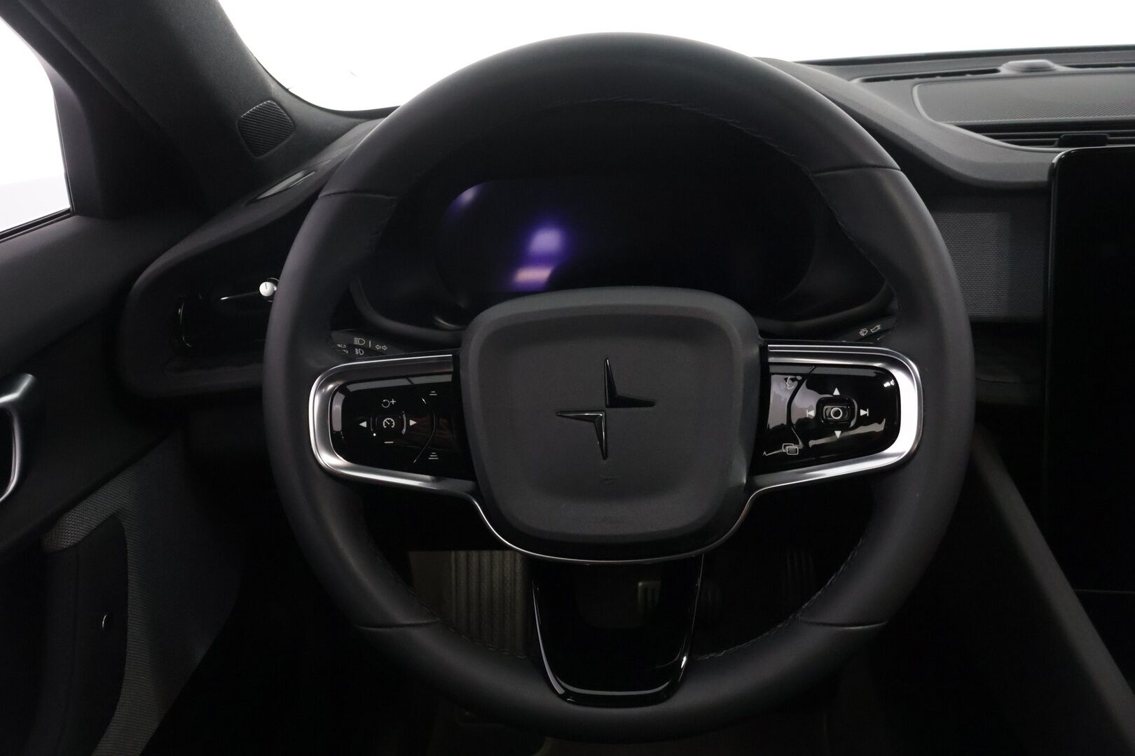 Polestar 2 2023 Standard Range Single Motor- Pilot Lite - * Pilot-Lite | ACC | 360 | Muistipenkki | LED | BLIS | Lane-Assist | Comfort Acces | CarPlay | 2x Alut * 