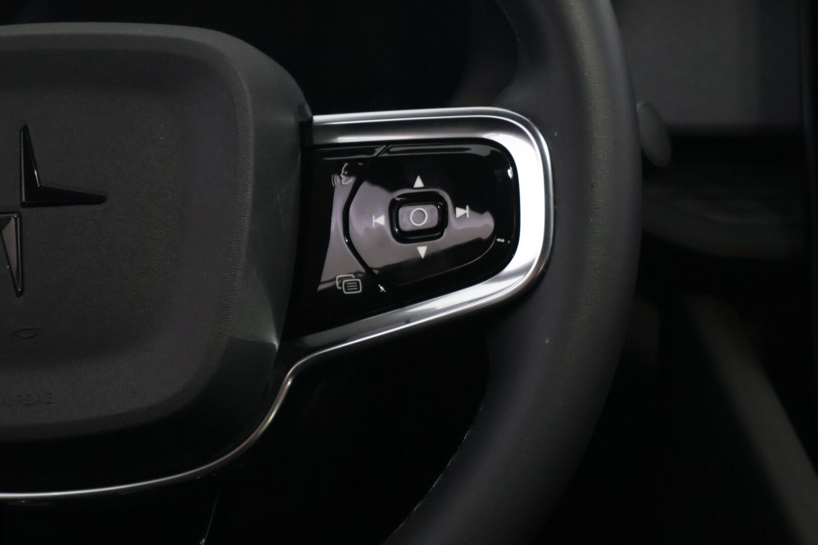 Polestar 2 2023 Standard Range Single Motor- Pilot Lite - * Pilot-Lite | ACC | 360 | Muistipenkki | LED | BLIS | Lane-Assist | Comfort Acces | CarPlay | 2x Alut * 