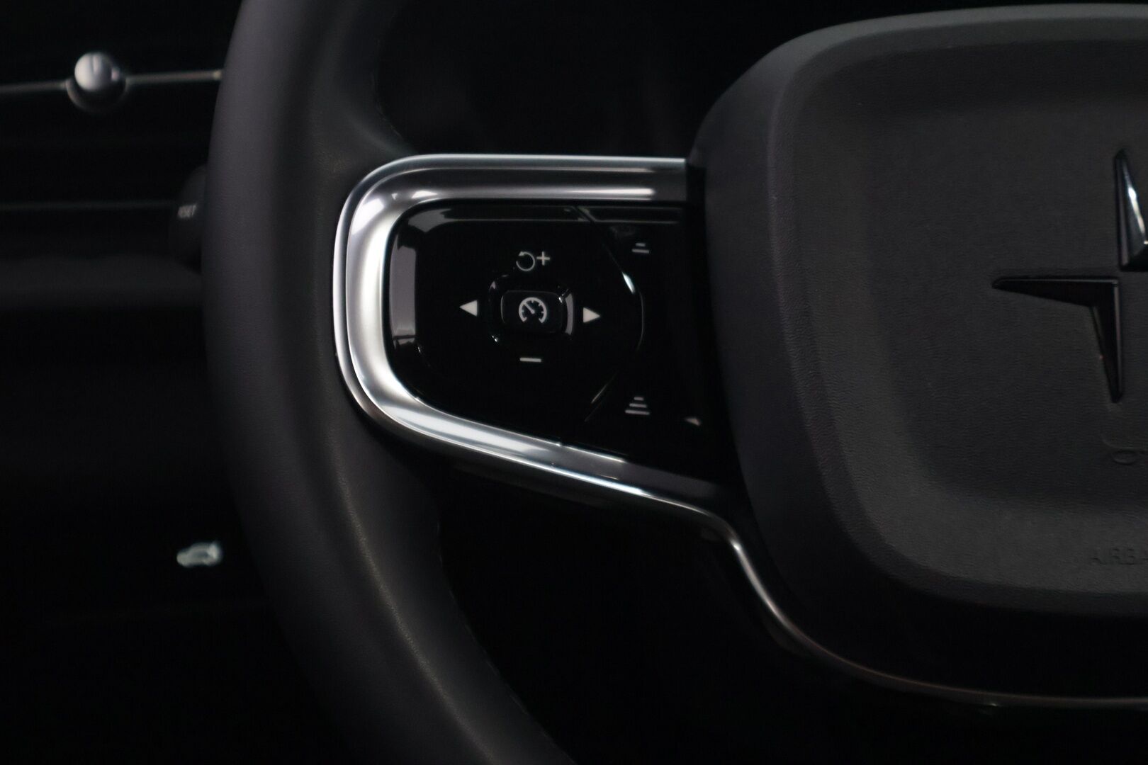 Polestar 2 2023 Standard Range Single Motor- Pilot Lite - * Pilot-Lite | ACC | 360 | Muistipenkki | LED | BLIS | Lane-Assist | Comfort Acces | CarPlay | 2x Alut * 