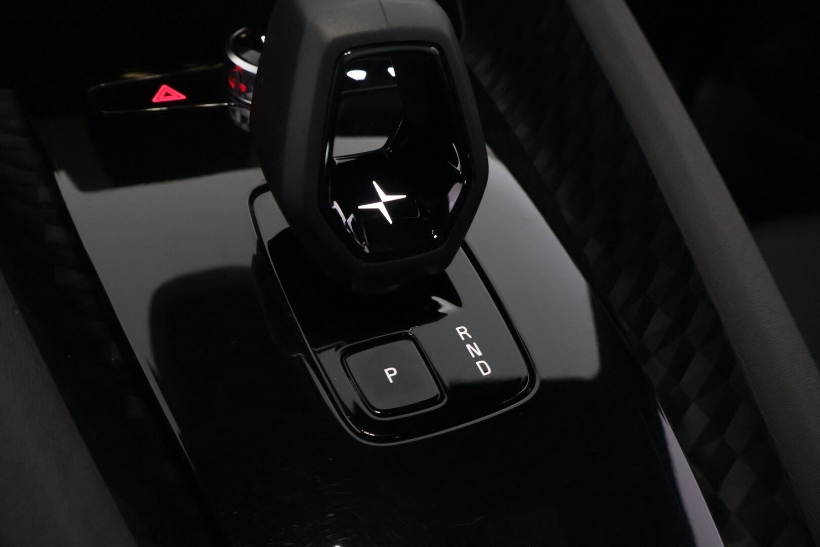 Polestar 2 2023 Standard Range Single Motor- Pilot Lite - * Pilot-Lite | ACC | 360 | Muistipenkki | LED | BLIS | Lane-Assist | Comfort Acces | CarPlay | 2x Alut * 