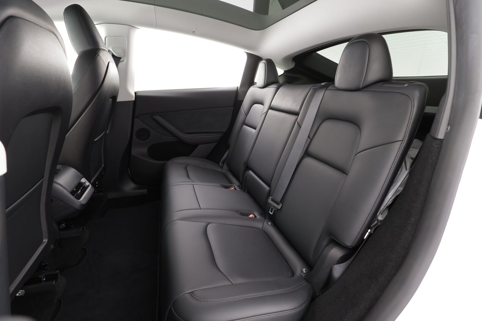 Tesla Model Y 2022 Performance * Lasikatto / Matrix LED / Premium Audio / ILP / Koukku / Mustat nahat / ACC / P.kamera * - Akku kuntotarkastettu!