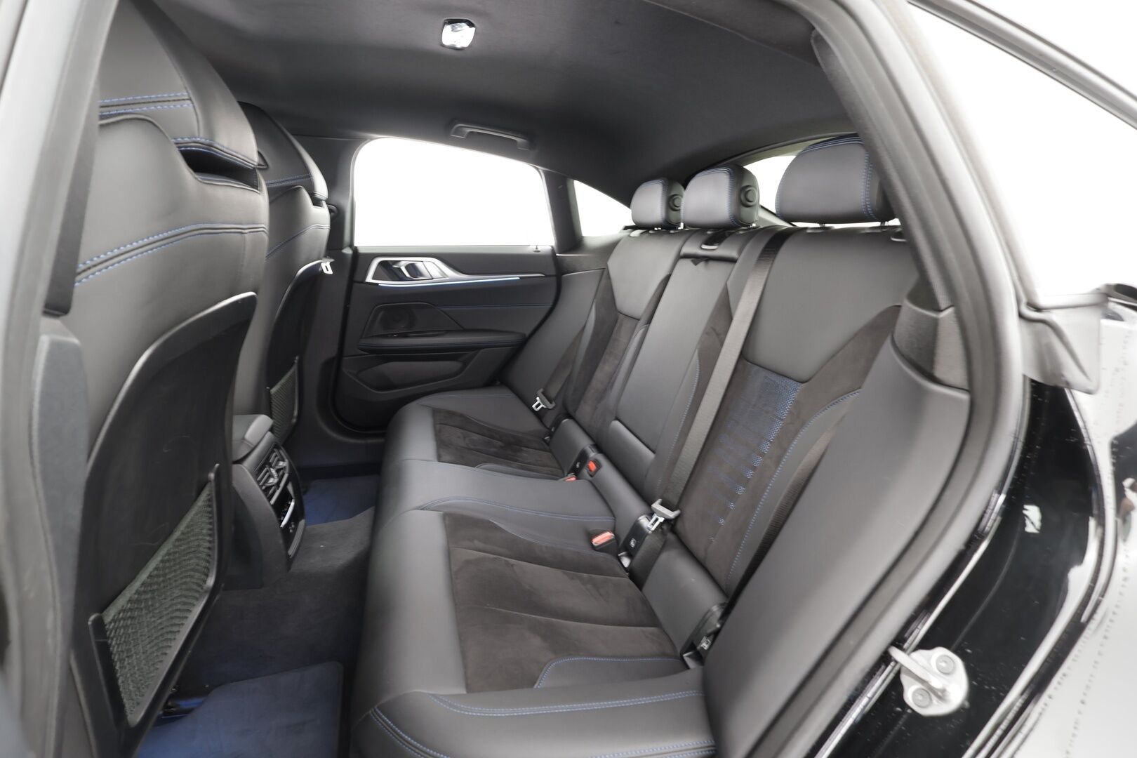 BMW i4 2023 eDrive 35 Charged M-Sport * ACC / HUD / P.kamera / Hifi / Sporttipenkit / LED / Navi / Sähköluukku * - Akku kuntotarkastettu SoH 96,1% 