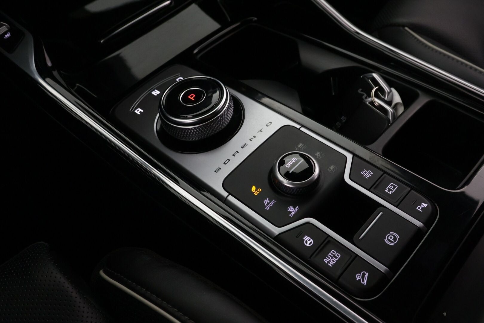 Kia Sorento 2022 1,6 T-GDI Plug-in Hybrid AWD Business Luxury AT 7P - *Merkkihuollot / Nappinahat muistilla ja ilmastoinnilla / Digimittaristo / Hud / bose / 360-kamera / P.kamera / Koukku / S.kontti*