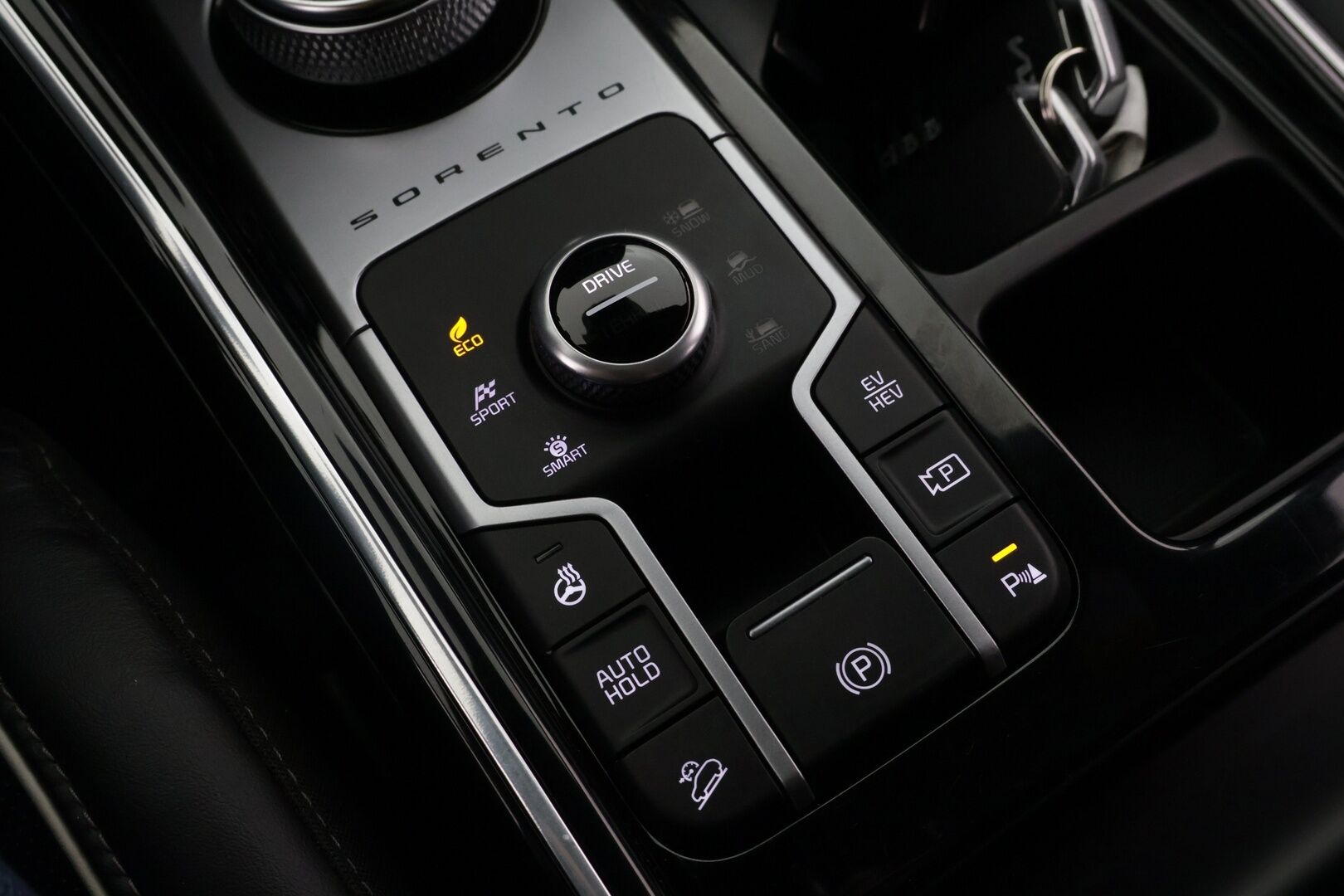Kia Sorento 2022 1,6 T-GDI Plug-in Hybrid AWD Business Luxury AT 7P - *Merkkihuollot / Nappinahat muistilla ja ilmastoinnilla / Digimittaristo / Hud / bose / 360-kamera / P.kamera / Koukku / S.kontti*