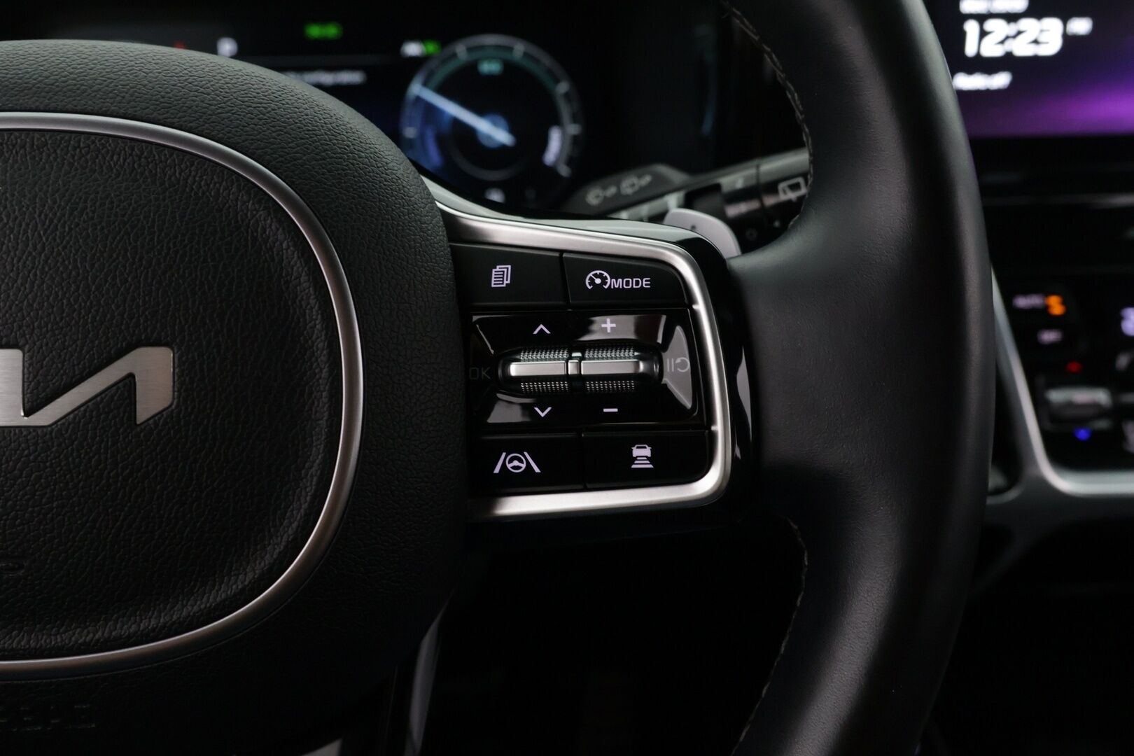 Kia Sorento 2022 1,6 T-GDI Plug-in Hybrid AWD Business Luxury AT 7P - *Merkkihuollot / Nappinahat muistilla ja ilmastoinnilla / Digimittaristo / Hud / bose / 360-kamera / P.kamera / Koukku / S.kontti*