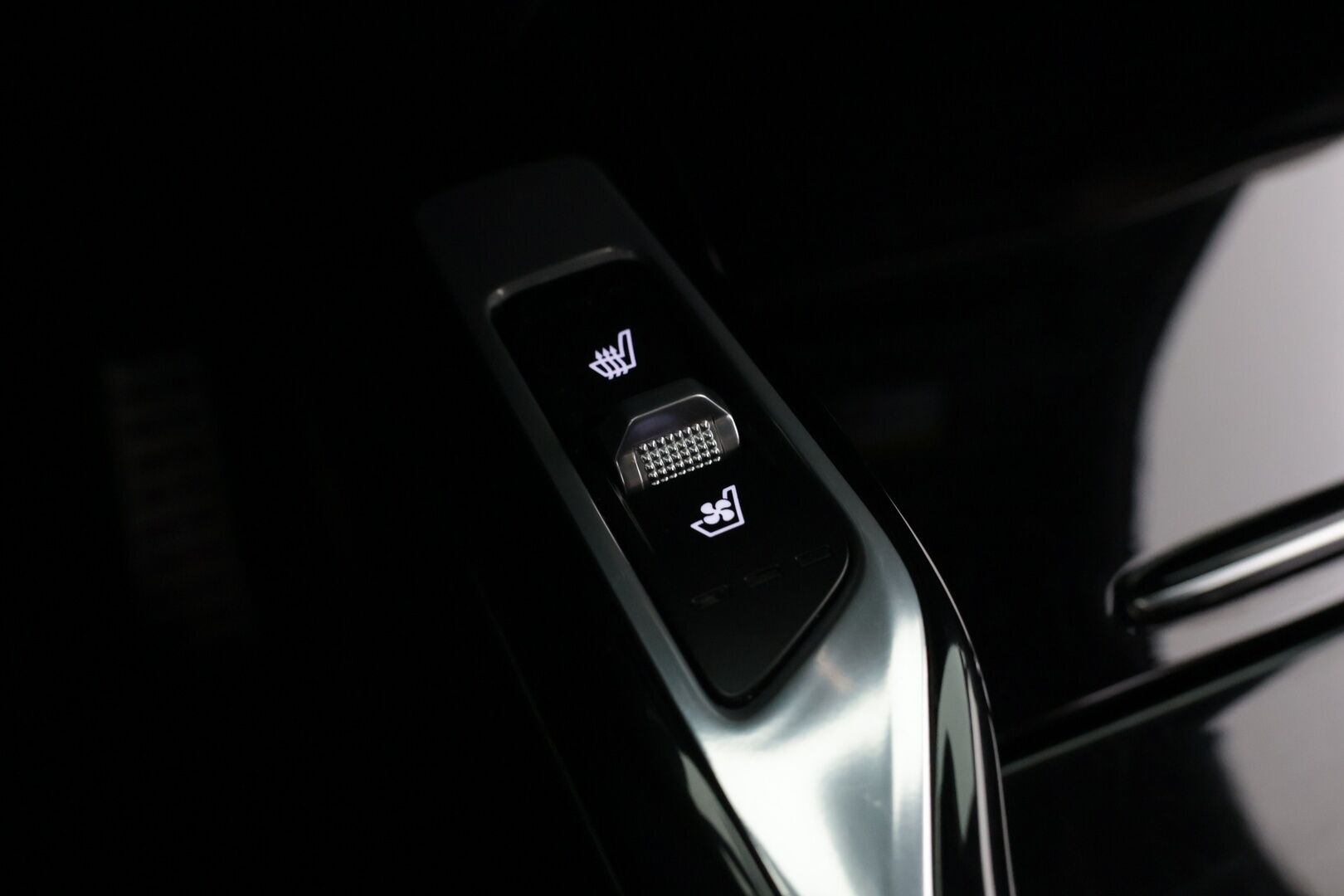 Kia Sorento 2022 1,6 T-GDI Plug-in Hybrid AWD Business Luxury AT 7P - *Merkkihuollot / Nappinahat muistilla ja ilmastoinnilla / Digimittaristo / Hud / bose / 360-kamera / P.kamera / Koukku / S.kontti*