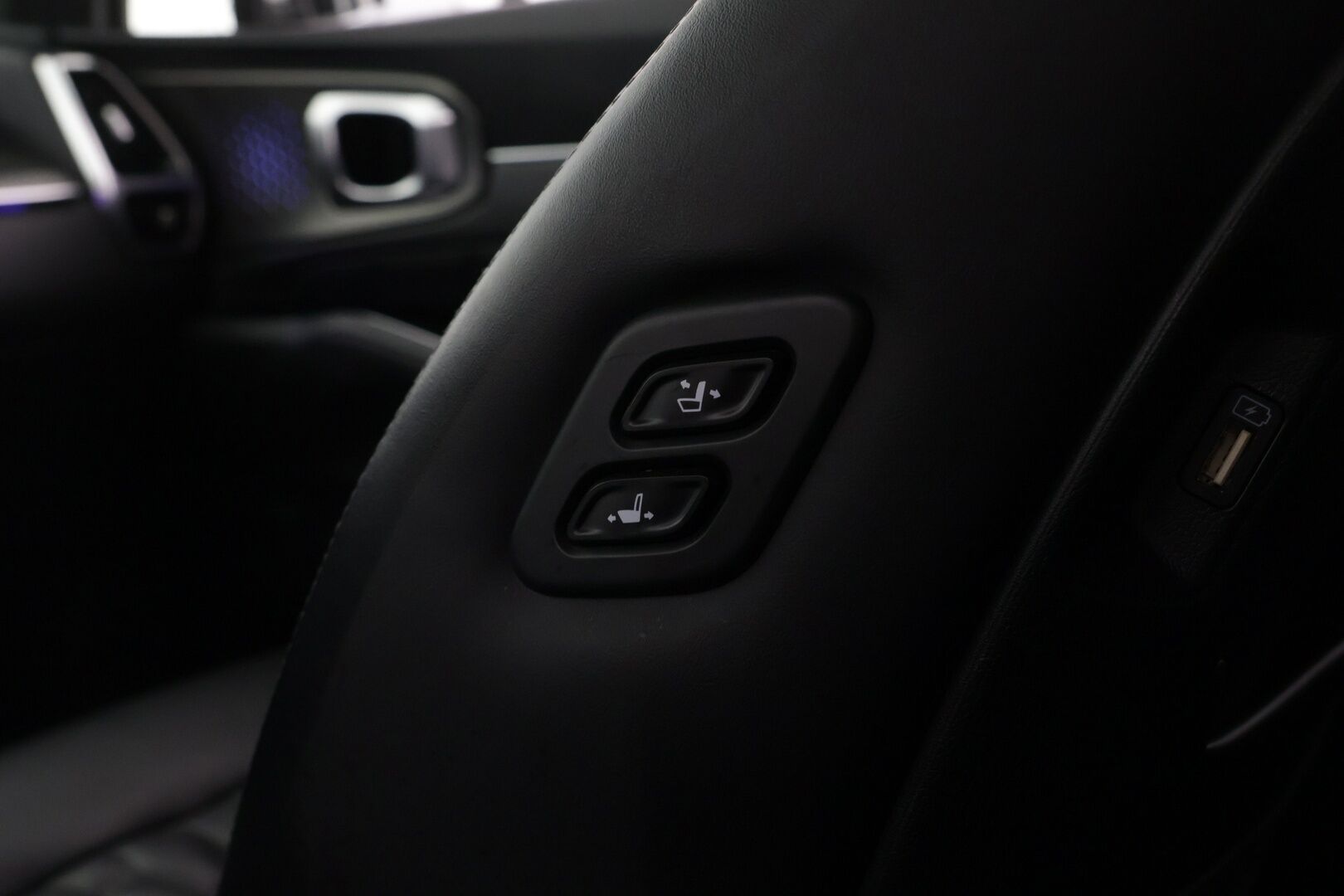 Kia Sorento 2022 1,6 T-GDI Plug-in Hybrid AWD Business Luxury AT 7P - *Merkkihuollot / Nappinahat muistilla ja ilmastoinnilla / Digimittaristo / Hud / bose / 360-kamera / P.kamera / Koukku / S.kontti*