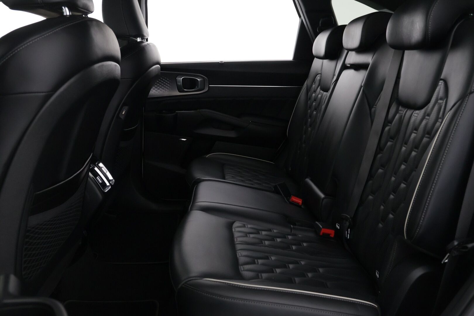 Kia Sorento 2022 1,6 T-GDI Plug-in Hybrid AWD Business Luxury AT 7P - *Merkkihuollot / Nappinahat muistilla ja ilmastoinnilla / Digimittaristo / Hud / bose / 360-kamera / P.kamera / Koukku / S.kontti*