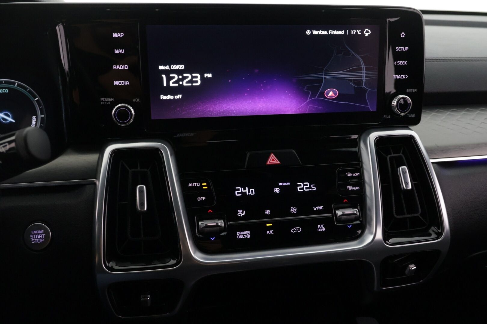 Kia Sorento 2022 1,6 T-GDI Plug-in Hybrid AWD Business Luxury AT 7P - *Merkkihuollot / Nappinahat muistilla ja ilmastoinnilla / Digimittaristo / Hud / bose / 360-kamera / P.kamera / Koukku / S.kontti*