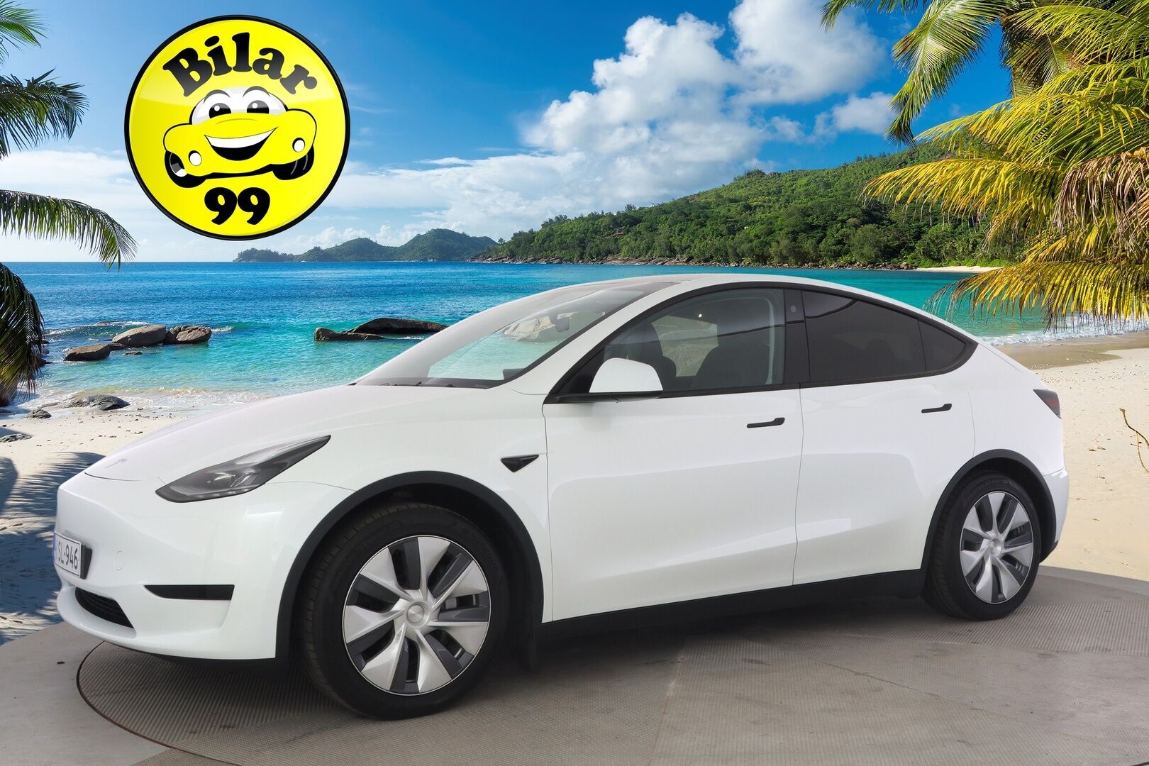 Tesla Model Y 2023 RWD *Autopilot / Lasikatto / AMD Ryzen / Lämpöpumppu / Premium Audio & Connectivity / Koukku / P.Kamerat / LED / Navi * - ALV-vähennyskelpoinen Model Y Tesla 2x vanteilla