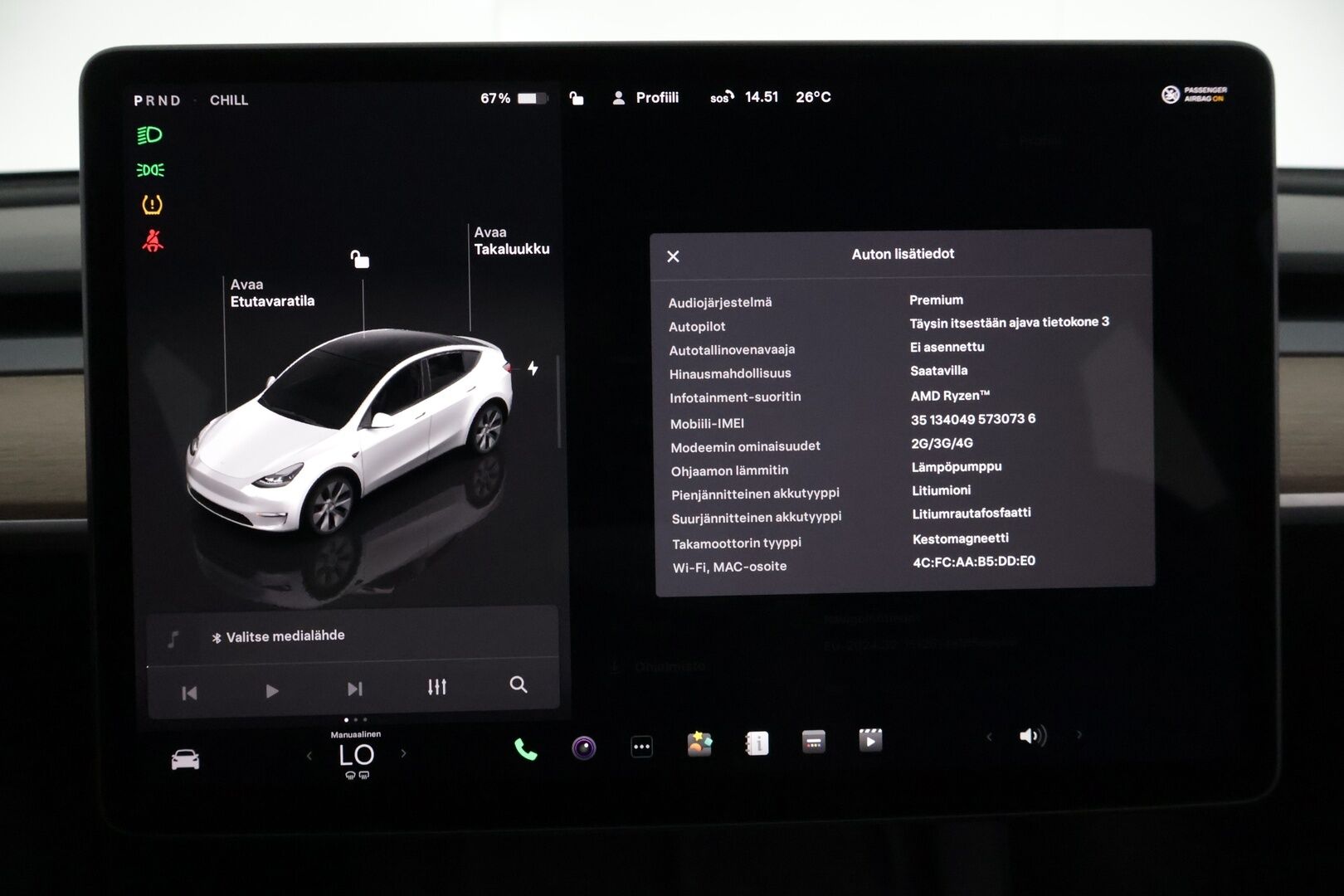 Tesla Model Y 2023 RWD *Autopilot / Lasikatto / AMD Ryzen / Lämpöpumppu / Premium Audio & Connectivity / Koukku / P.Kamerat / LED / Navi * - ALV-vähennyskelpoinen Model Y Tesla 2x vanteilla