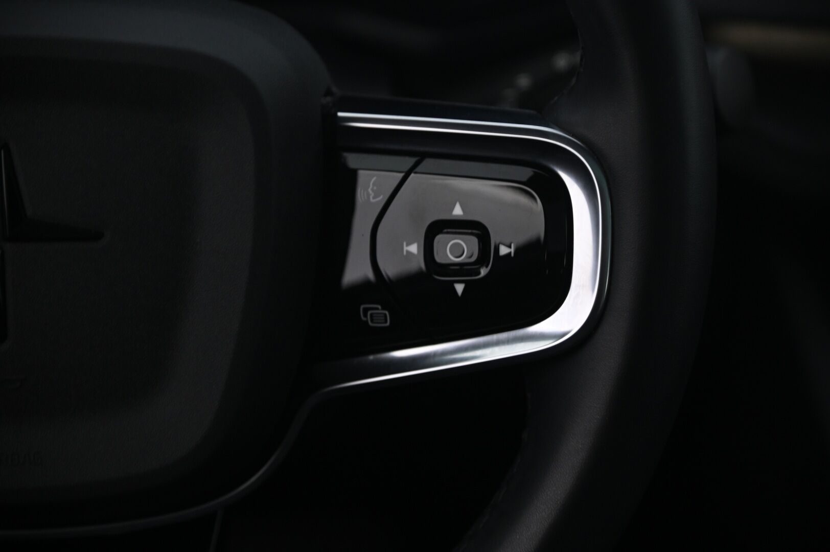Polestar 2 2022 Long Range Single Motor, 170kW, 78kWh - SoH 91.9% | Pilot&Plus | ACC | BLISS | Pixel LED | Panorama | Lämpöpumppu | Muistipenkki | 360 kamera | 2x renkaat&vanteet
