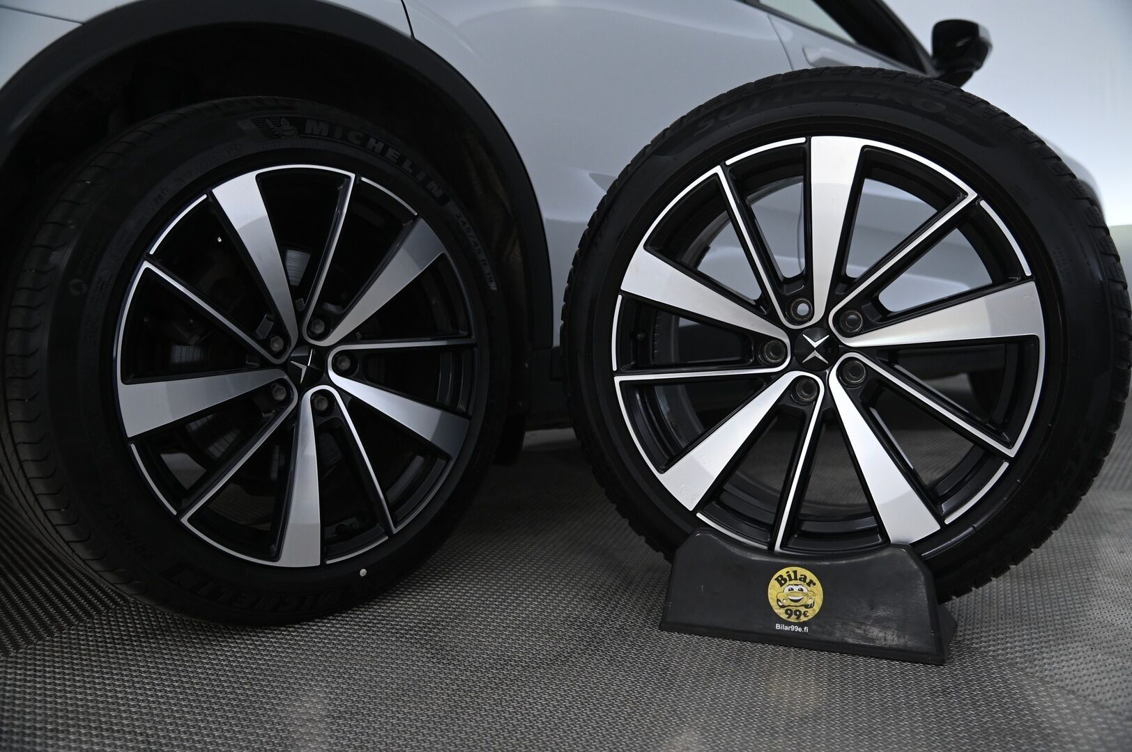 Polestar 2 2022 Long Range Single Motor, 170kW, 78kWh - SoH 91.9% | Pilot&Plus | ACC | BLISS | Pixel LED | Panorama | Lämpöpumppu | Muistipenkki | 360 kamera | 2x renkaat&vanteet