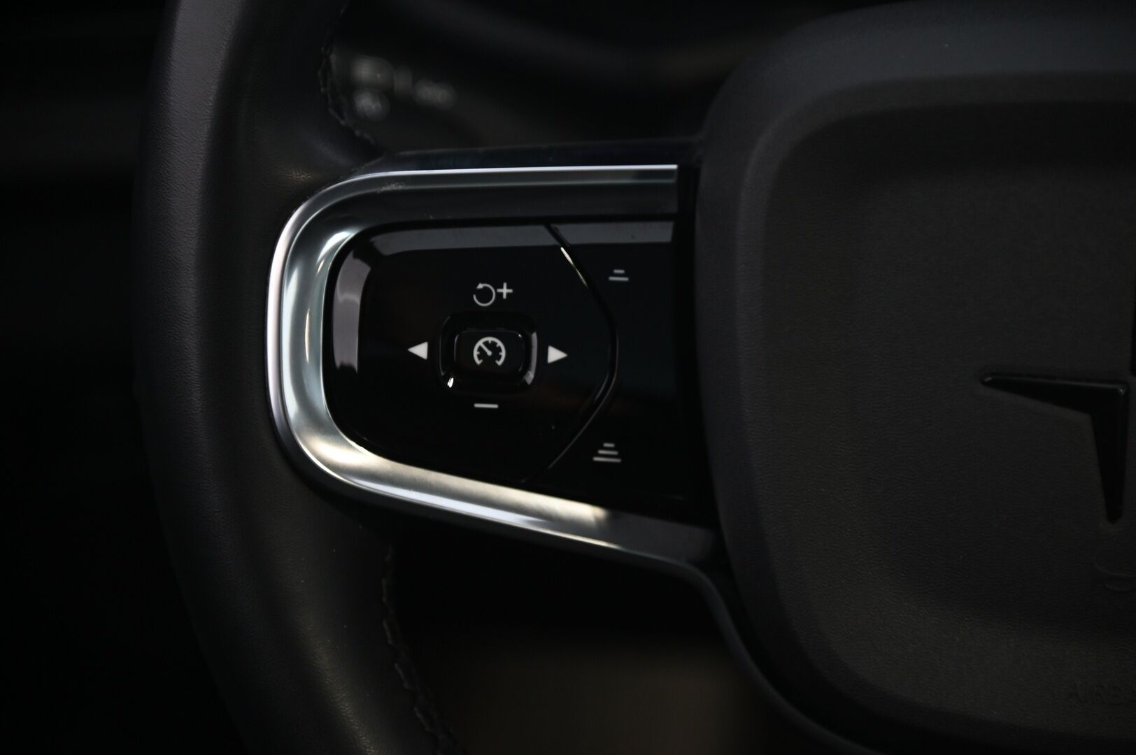 Polestar 2 2022 Long Range Single Motor, 170kW, 78kWh - SoH 91.9% | Pilot&Plus | ACC | BLISS | Pixel LED | Panorama | Lämpöpumppu | Muistipenkki | 360 kamera | 2x renkaat&vanteet