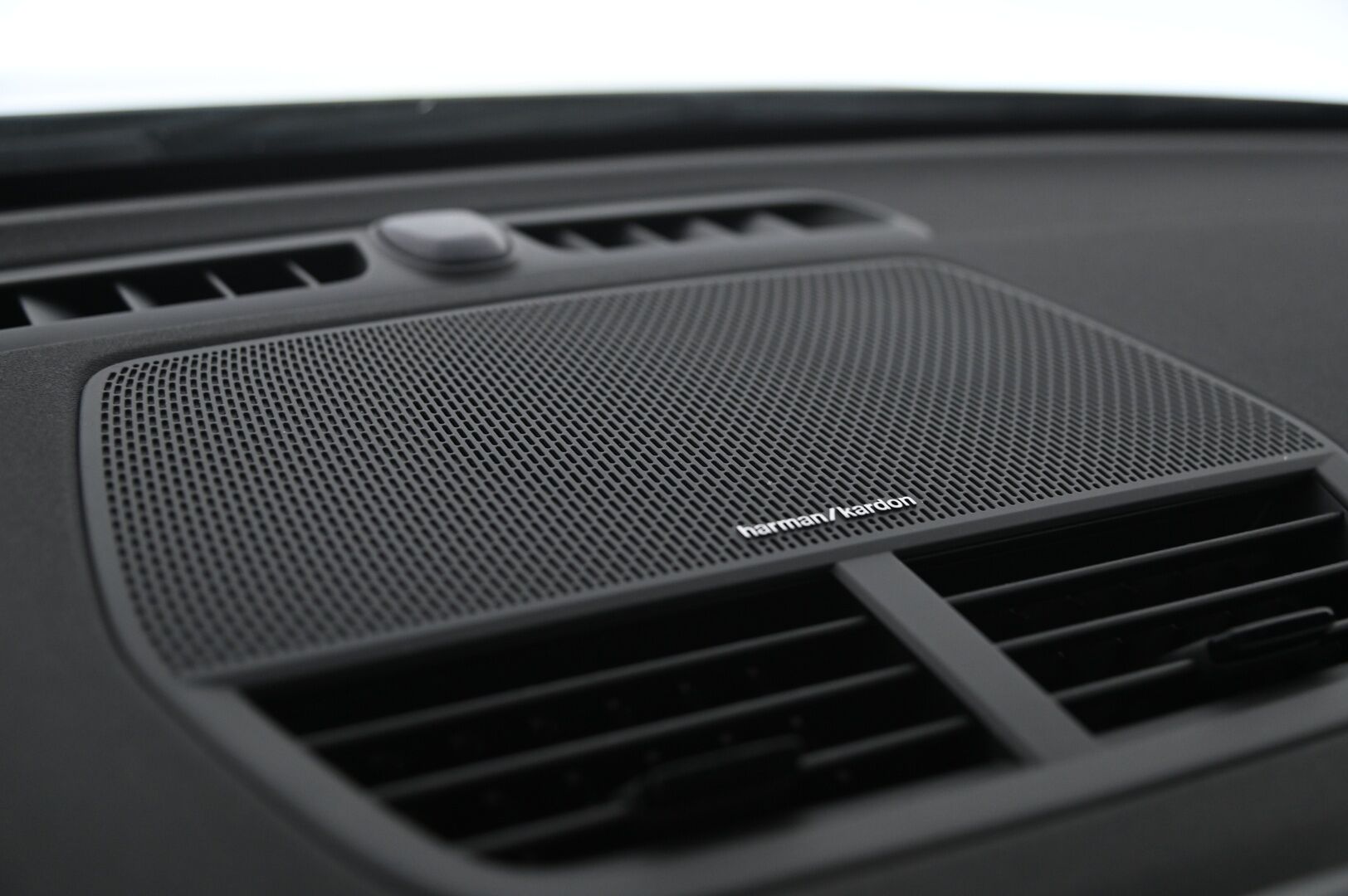 Polestar 2 2022 Long Range Single Motor, 170kW, 78kWh - SoH 91.9% | Pilot&Plus | ACC | BLISS | Pixel LED | Panorama | Lämpöpumppu | Muistipenkki | 360 kamera | 2x renkaat&vanteet
