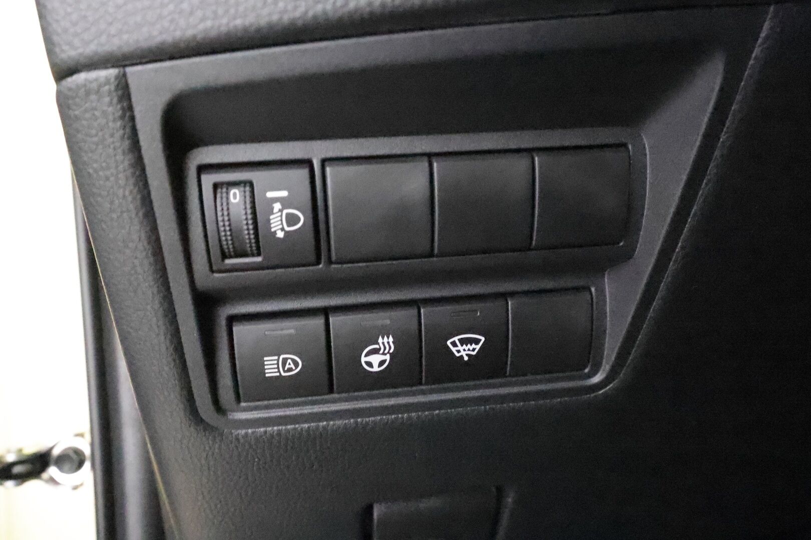 TOYOTA YARIS CROSS 2022 1,5 Hybrid AWD-i Adventure - | ACC | Navi | P.kamera | KeylessGo | Puolinahat|  Upea metalliväri | Haluttu Adventure malli | Kahdet renkaat vantein | 