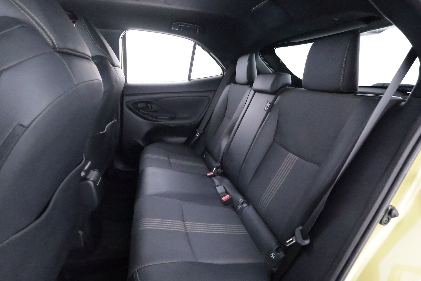 TOYOTA YARIS CROSS 2022 1,5 Hybrid AWD-i Adventure - | ACC | Navi | P.kamera | KeylessGo | Puolinahat|  Upea metalliväri | Haluttu Adventure malli | Kahdet renkaat vantein | 
