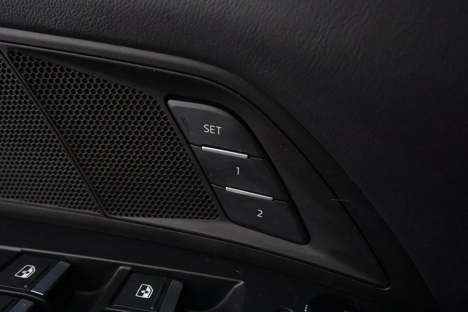 Audi E-TRON GT RS 2022 quattro * ACC / HUD / B&O / Night Vision / Ilma-alusta / 360° / Matrix LED / ILP / Lasikatto / KeylessGo / Muistipenkki / Puolinahat * - 1.Om Suomi-auto / Kahdet renkaat aluvanteilla / Merkkihuollettu