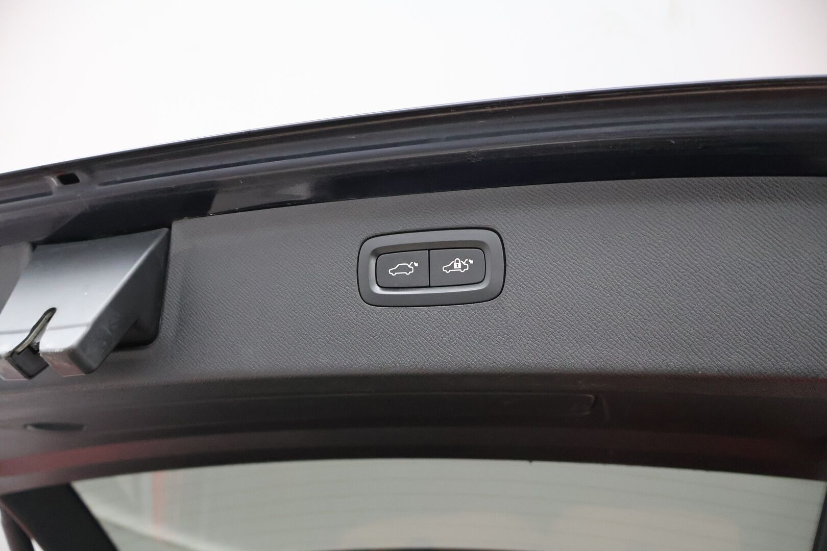 Volvo XC90 2016 D5 AWD Inscription aut - | Ilman Adblueta | Webasto | Koukku | Adapt.vakkari | Full-LED | Sporttinahat Muistilla | 7P | P.Kamera | Navi | Kaistavahti | Keylessgo | Ilma-alusta | HUD |