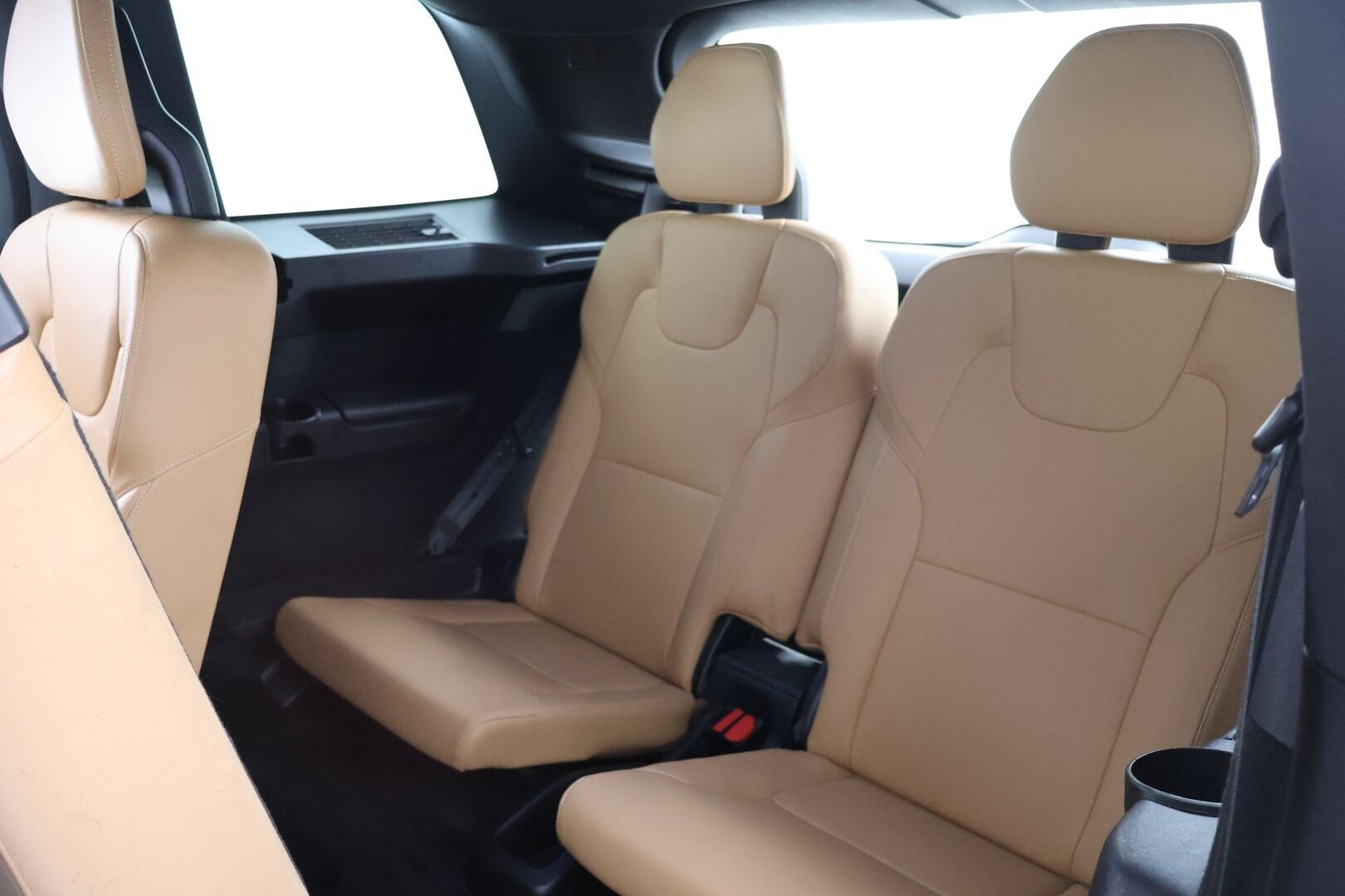 Volvo XC90 2016 D5 AWD Inscription aut - | Ilman Adblueta | Webasto | Koukku | Adapt.vakkari | Full-LED | Sporttinahat Muistilla | 7P | P.Kamera | Navi | Kaistavahti | Keylessgo | Ilma-alusta | HUD |