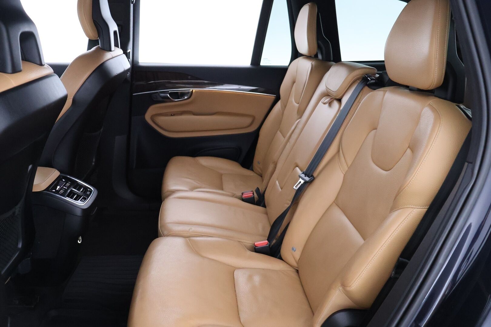 Volvo XC90 2016 D5 AWD Inscription aut - | Ilman Adblueta | Webasto | Koukku | Adapt.vakkari | Full-LED | Sporttinahat Muistilla | 7P | P.Kamera | Navi | Kaistavahti | Keylessgo | Ilma-alusta | HUD |