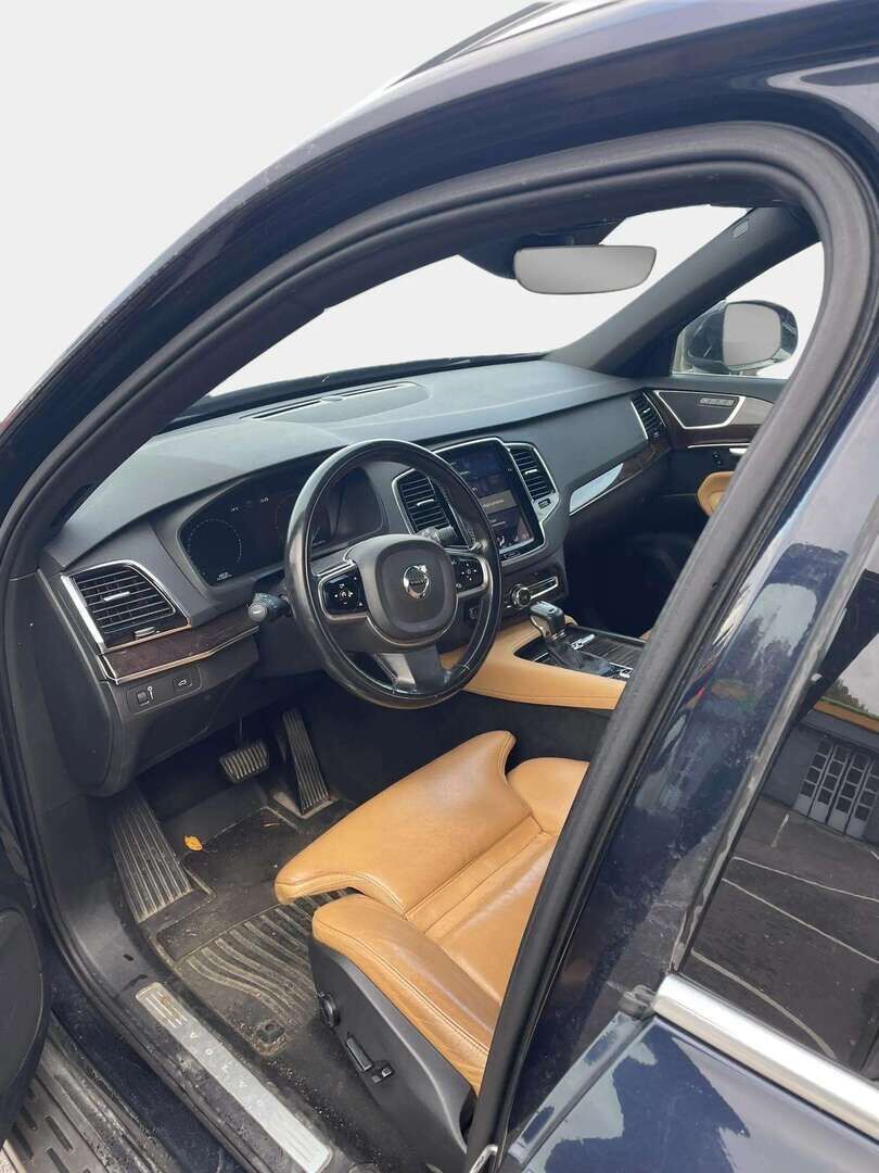Volvo XC90 2016 D5 AWD Inscription aut - | Ilman Adblueta | Webasto | Koukku | Adapt.vakkari | Full-LED | Sporttinahat Muistilla | 7P | P.Kamera | Navi | Kaistavahti | Keylessgo | Ilma-alusta | HUD |