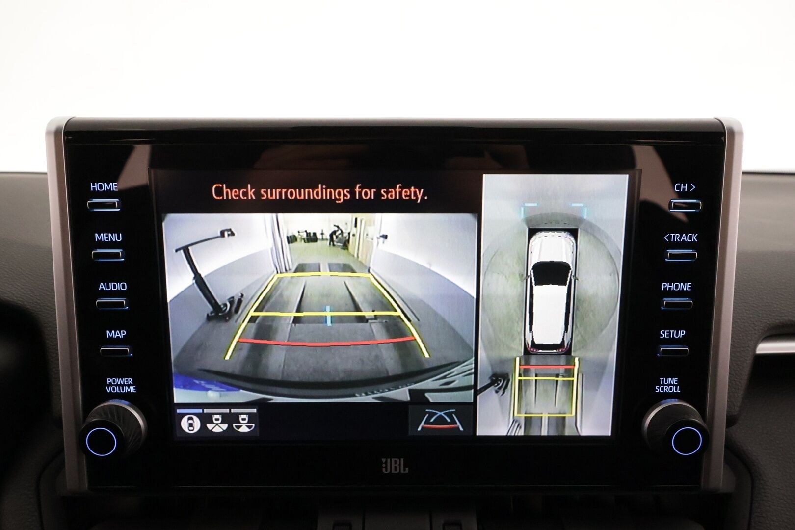 TOYOTA RAV4 PLUG-IN 2020 Hybrid 2,5 AWD * ACC / HUD / 360° / Ilmastoidut nahat / Koukku / JBL / KeylessGo / Muistipenkki * - Kahdet renkaat aluvanteilla / Huippuvarusteet