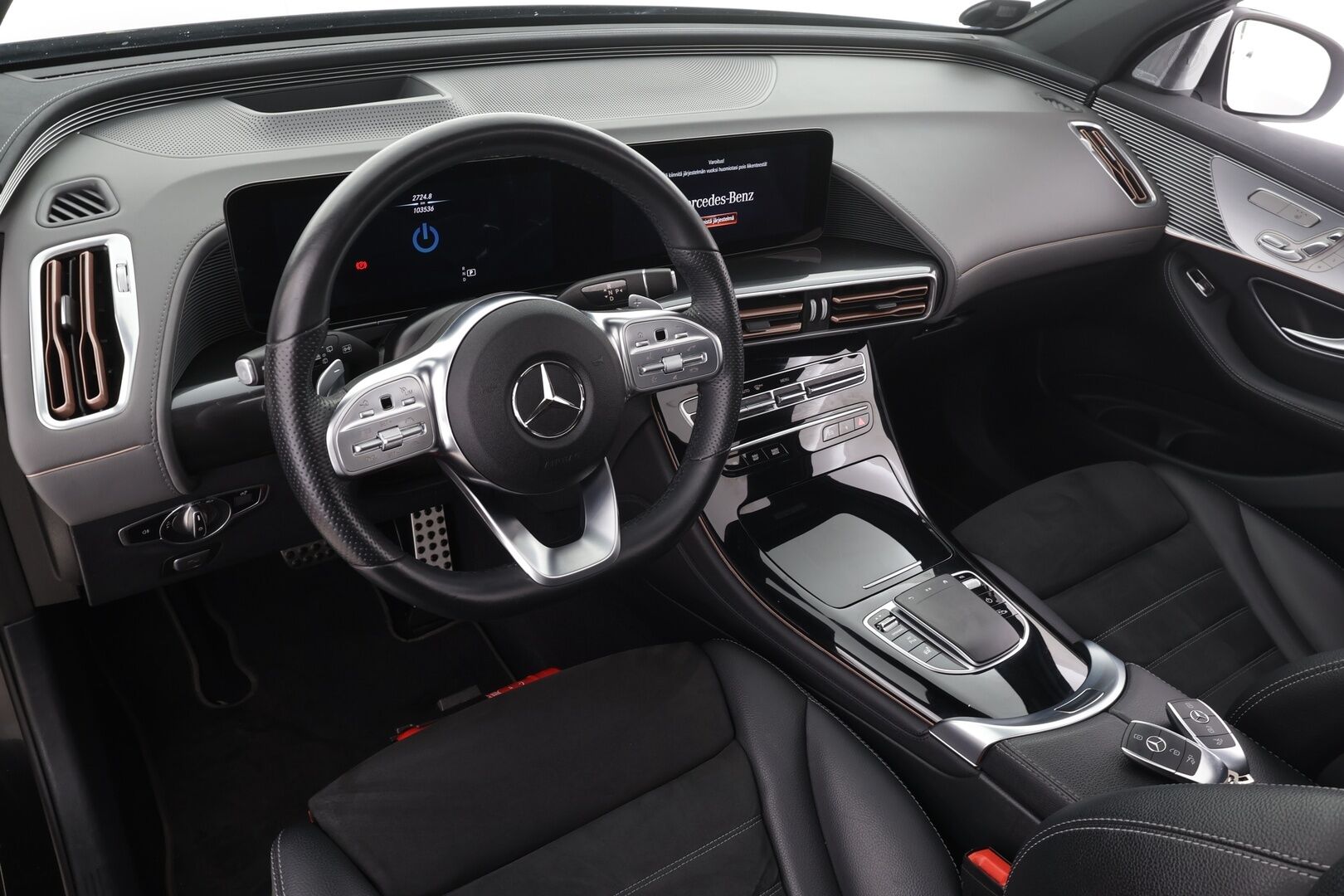 Mercedes-Benz EQC 2022 400 4MATIC Business AMG * Distronic+ / HUD / Widescreen / Multibeam / DTR+Q / 360° / Burmester / Muistipenkit *